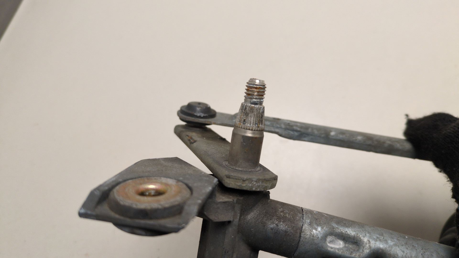 Трапеция стеклоочистителей