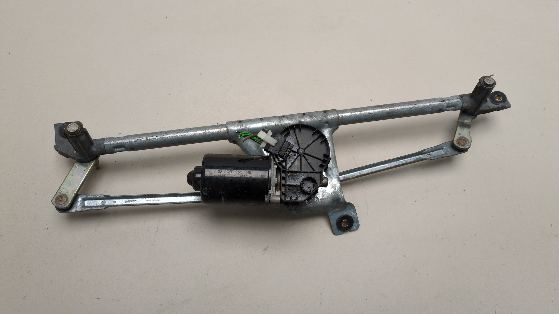 Трапеция стеклоочистителей