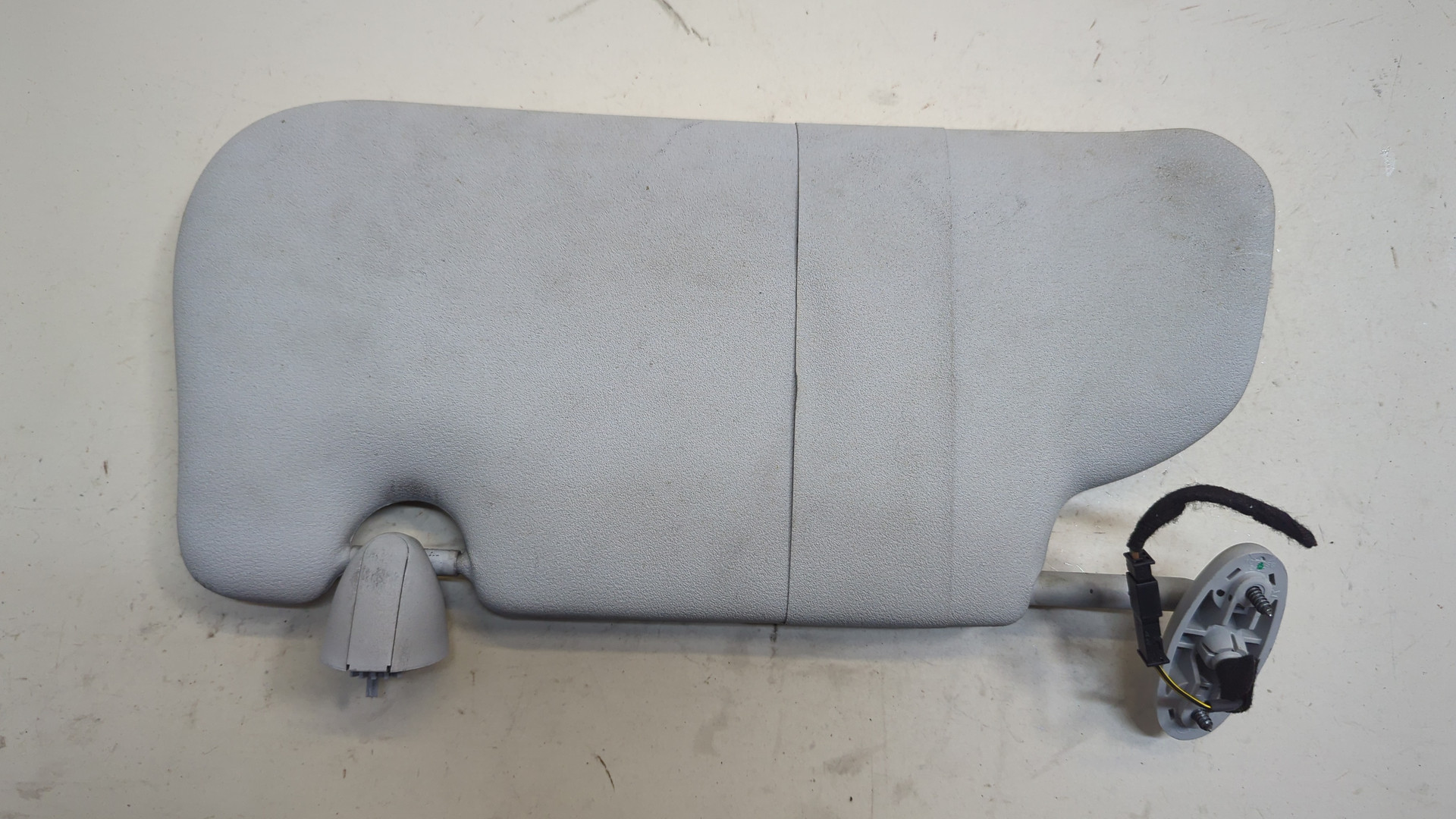 Козырек солнцезащитный