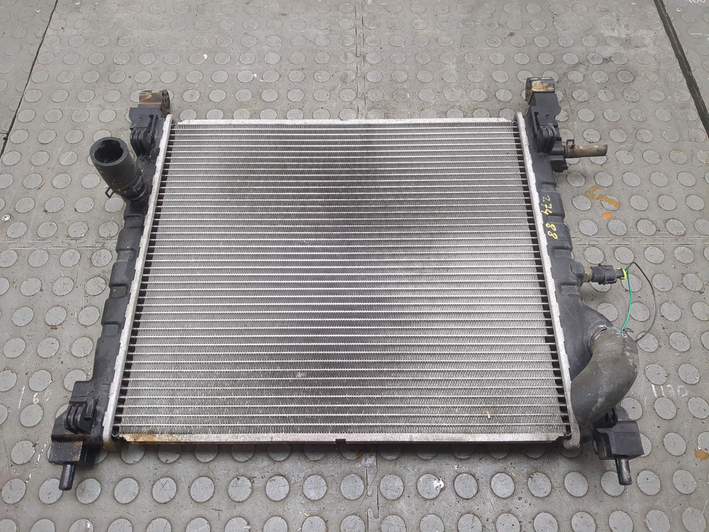 Радиатор охлаждения двигателя основной