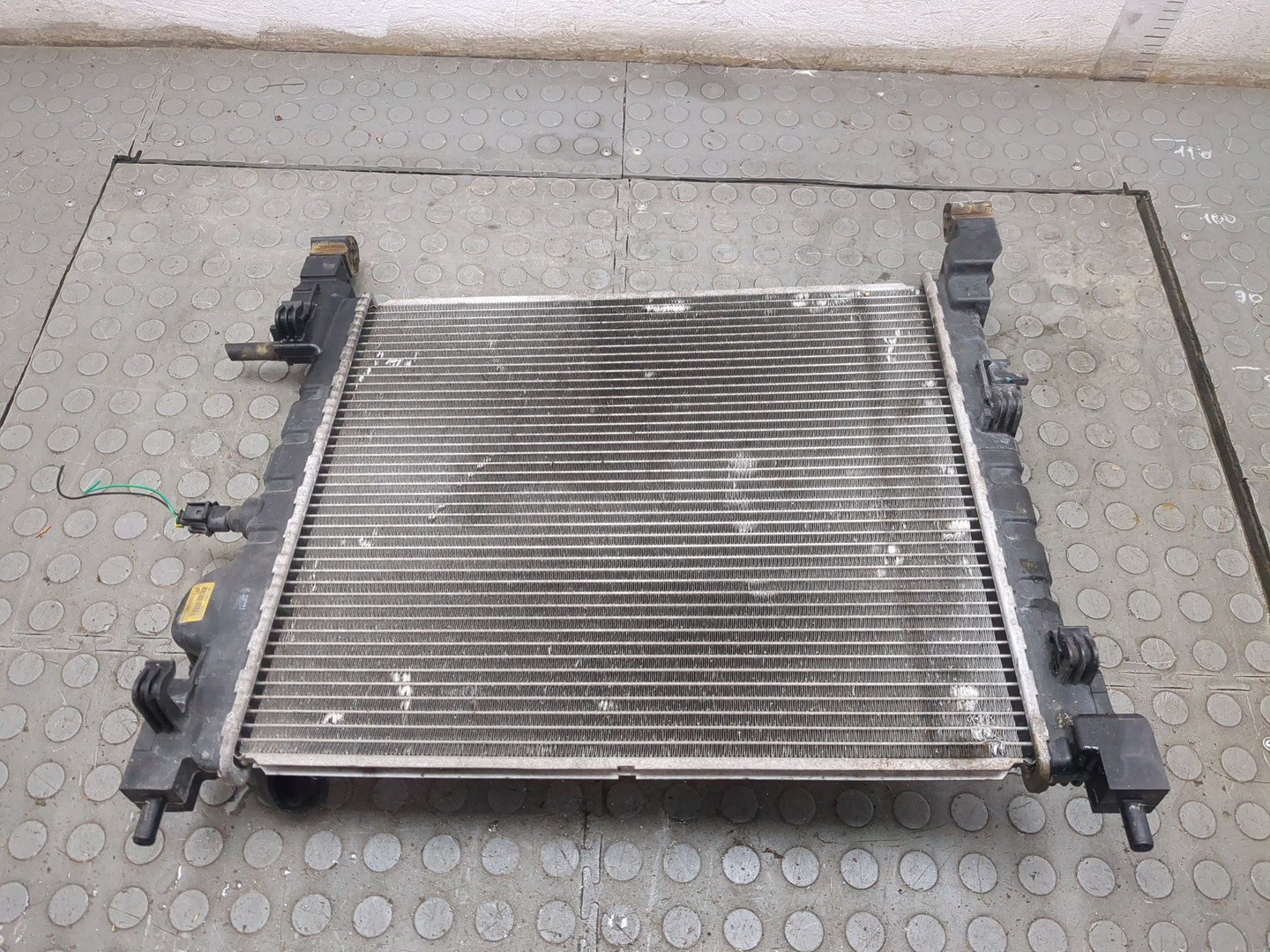 Радиатор охлаждения двигателя основной