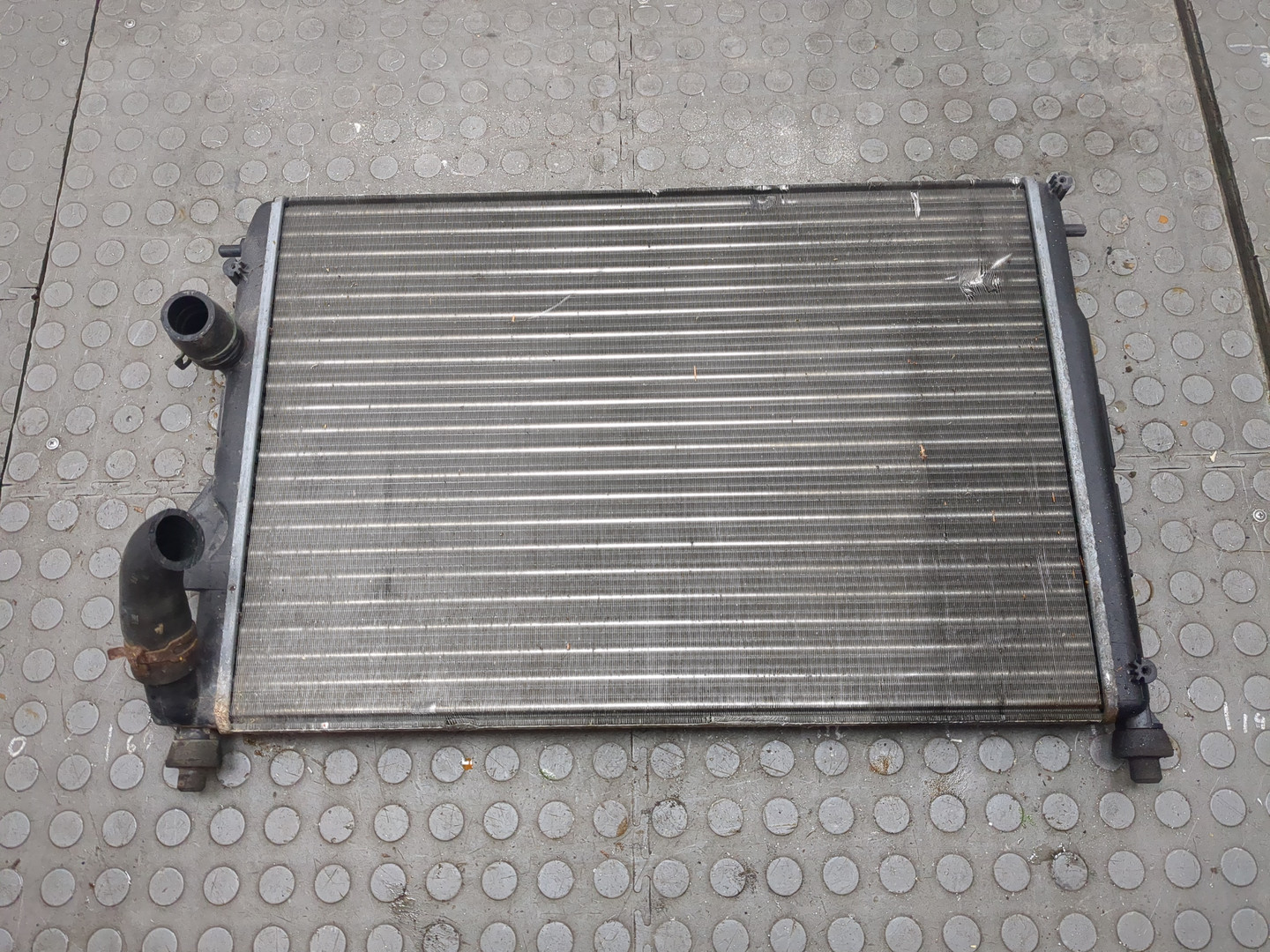 Радиатор охлаждения двигателя основной