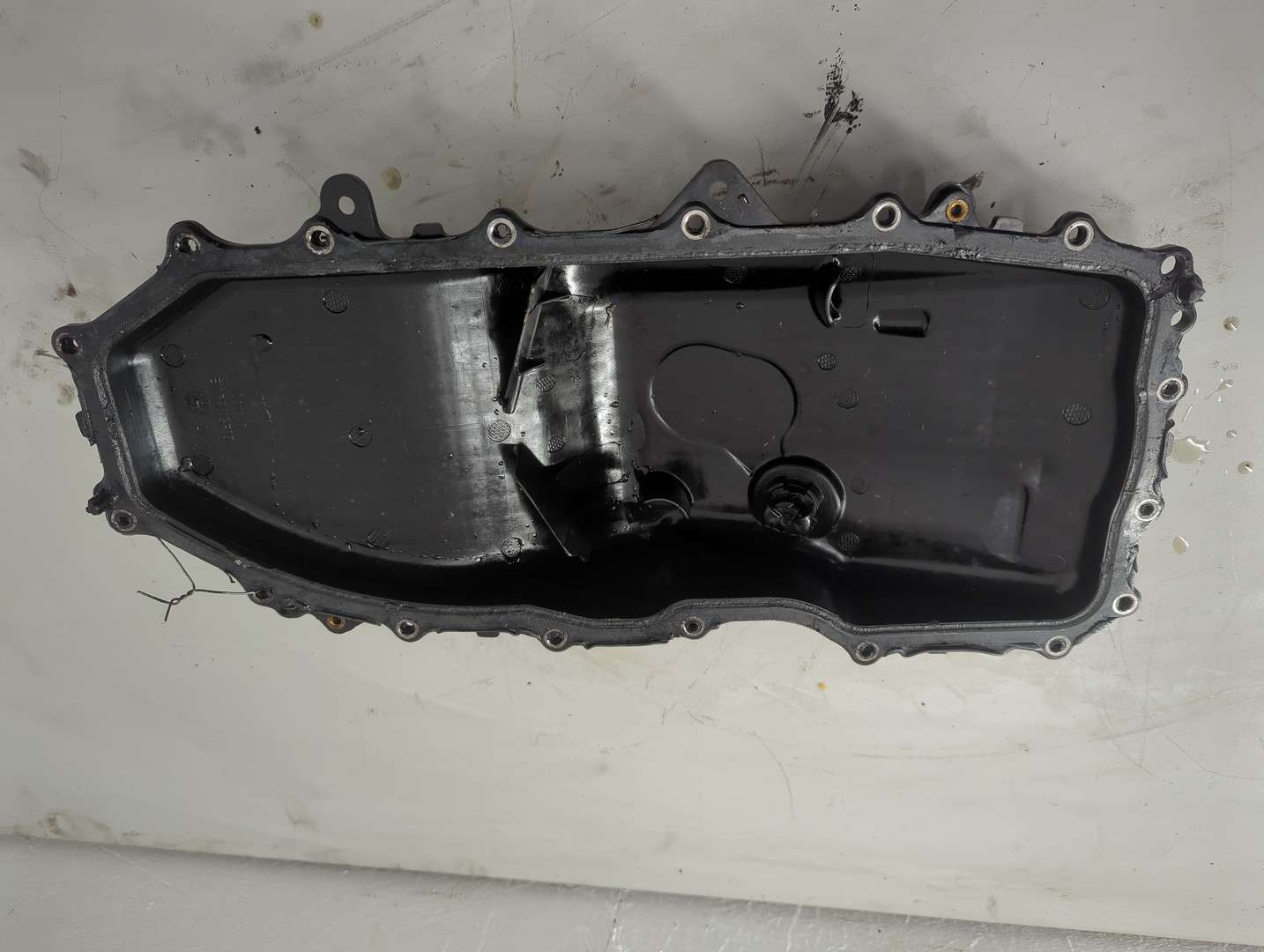 Поддон масляный двигателя (картер)
