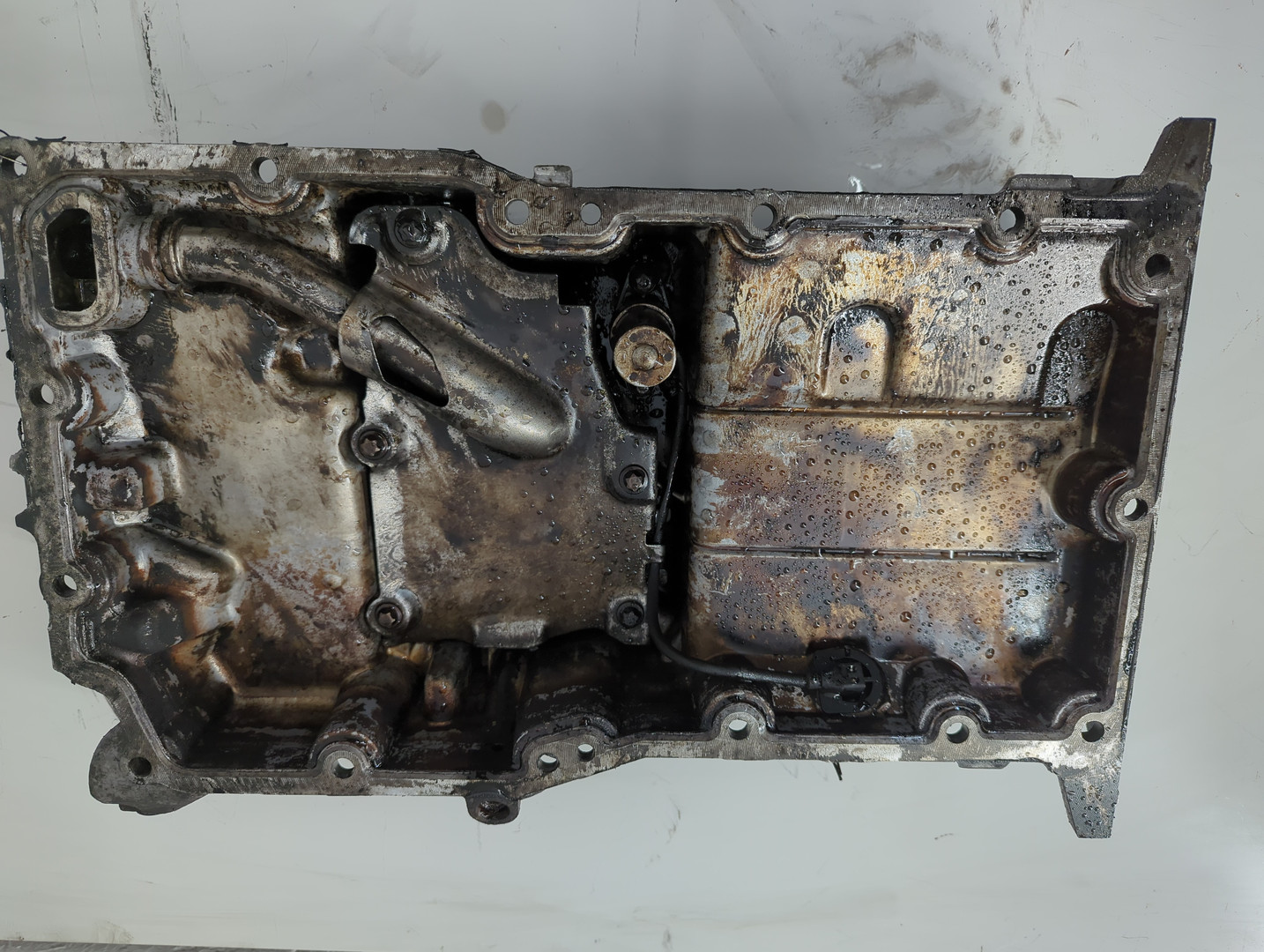 Поддон масляный двигателя (картер)