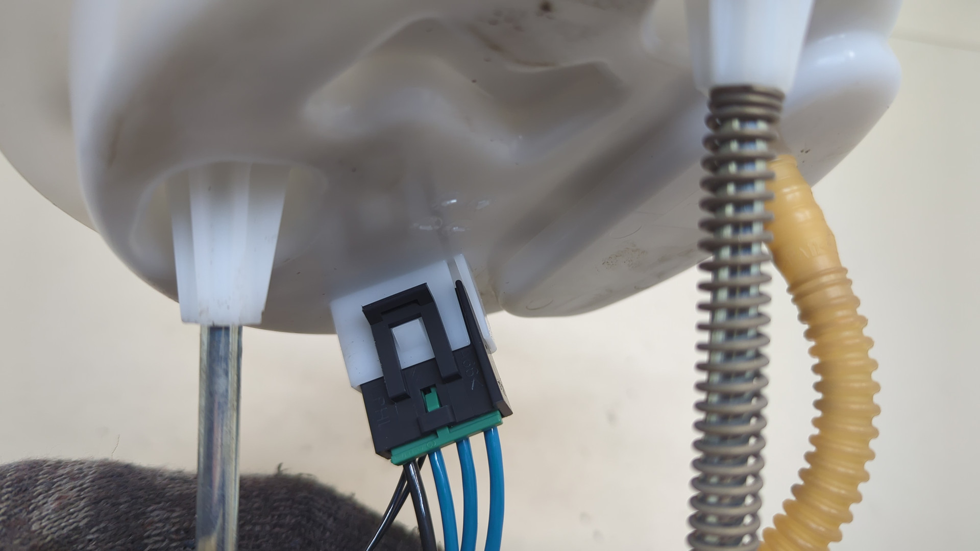 Насос топливный электрический