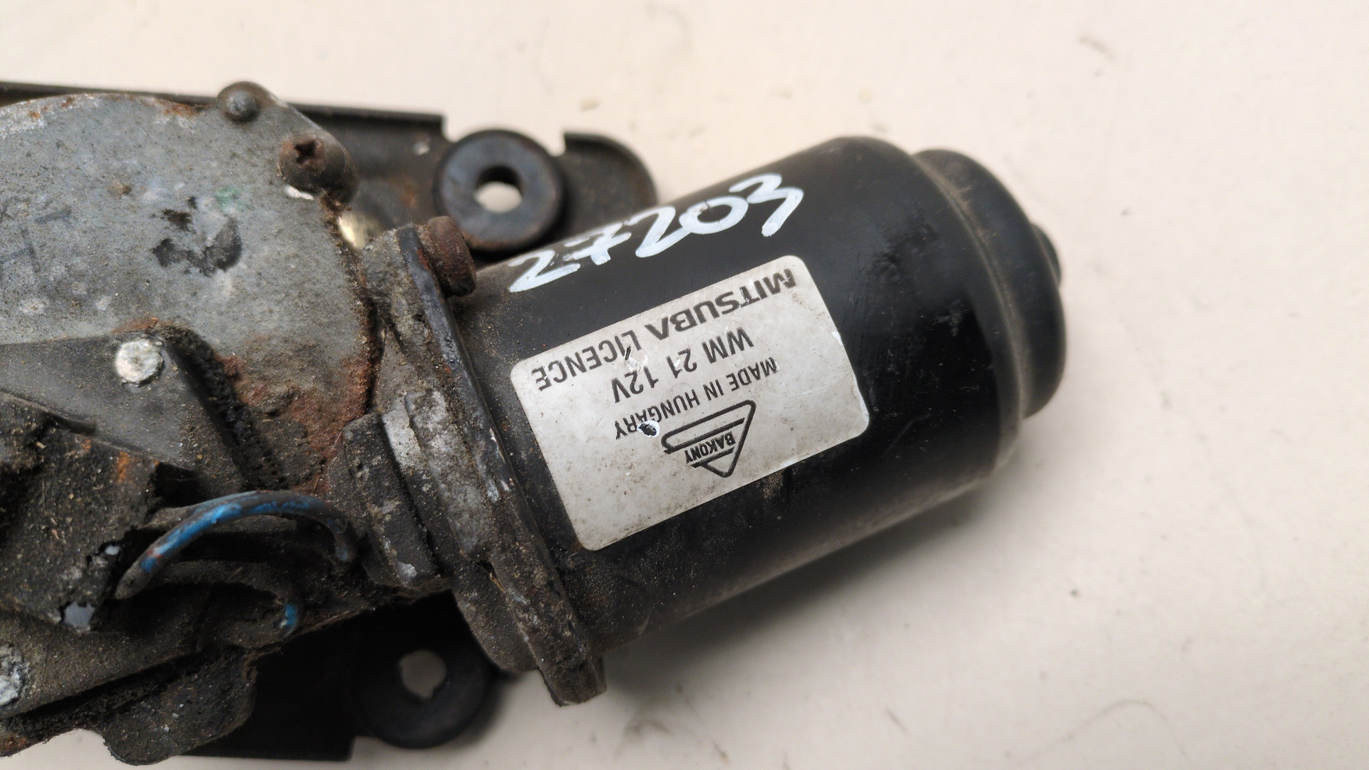 Моторчик стеклоочистителя передний