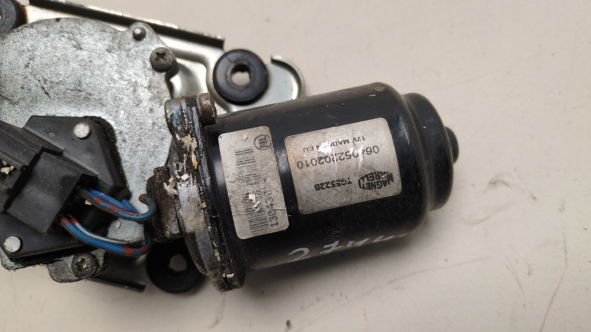 Моторчик стеклоочистителя передний