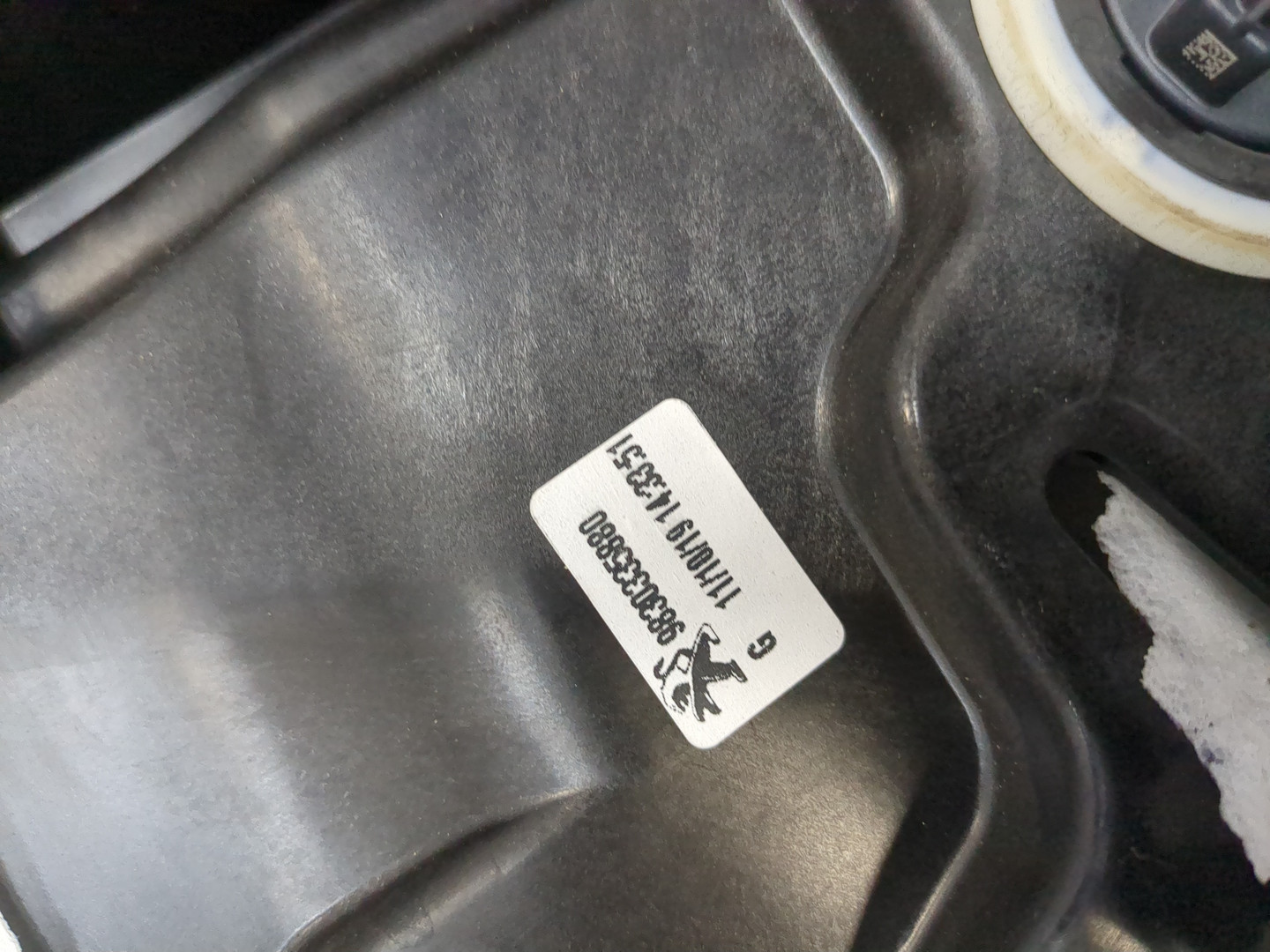 Стеклоподъемник электр. передний левый