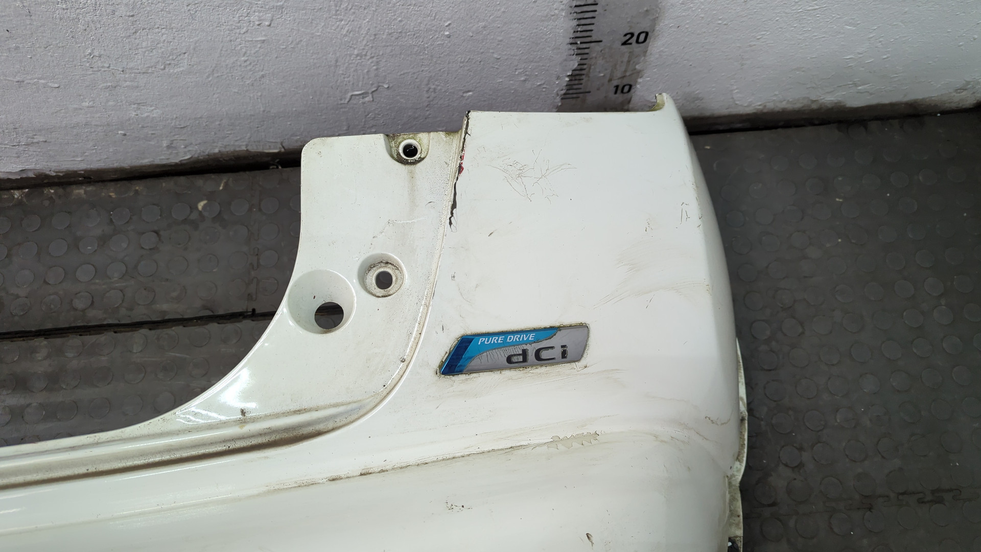 Бампер задний