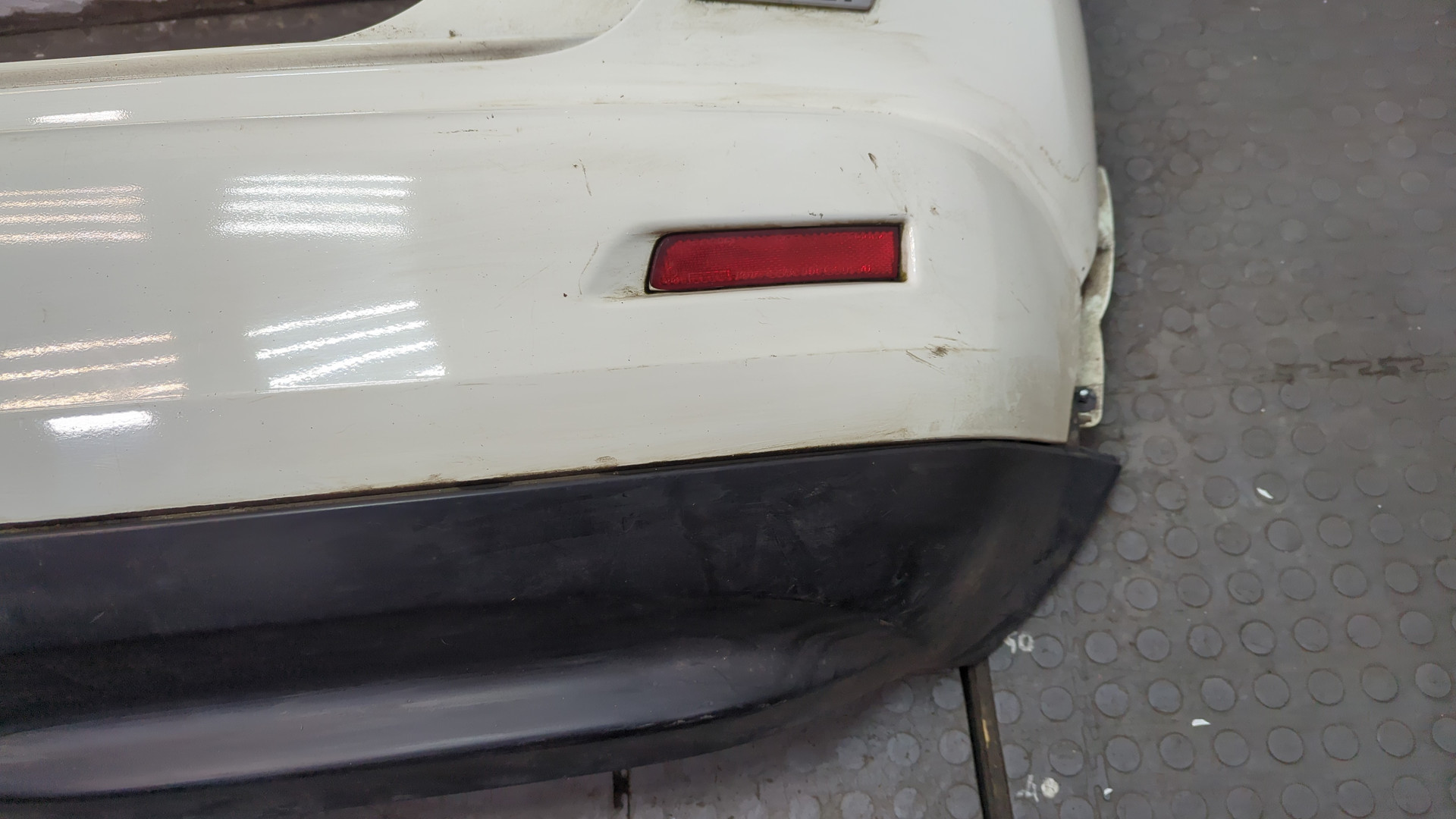 Бампер задний