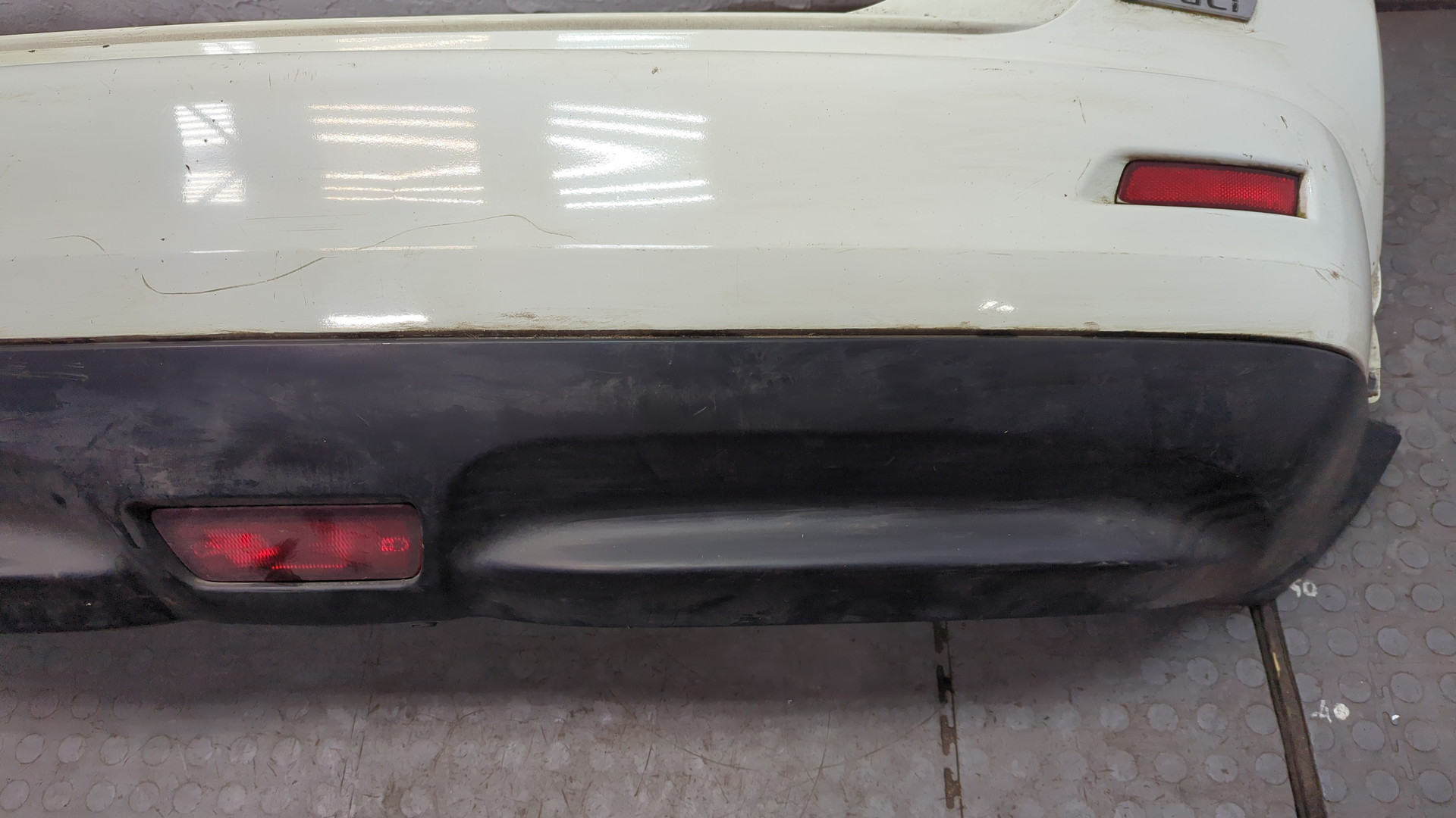 Бампер задний