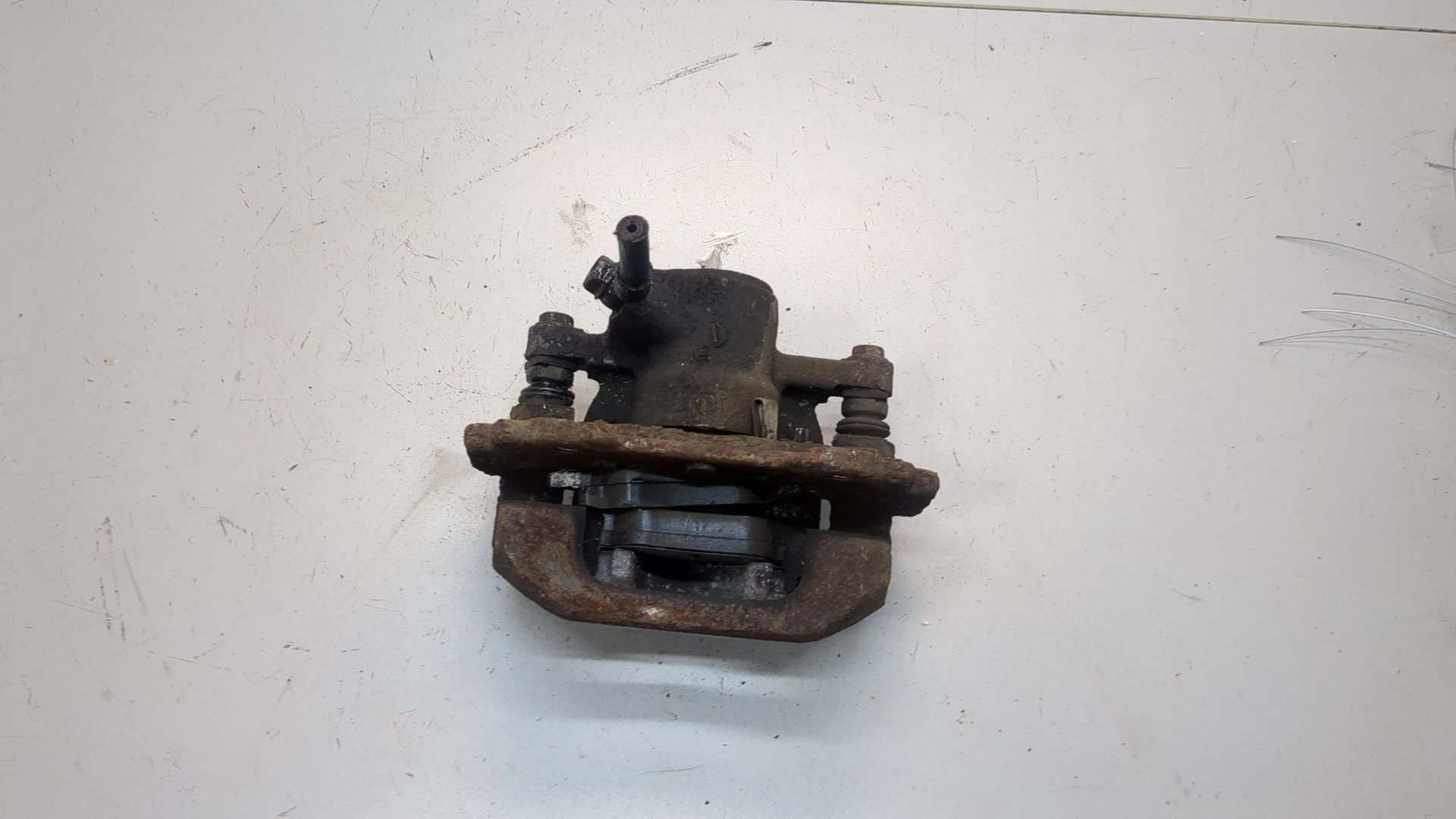 Суппорт задний правый