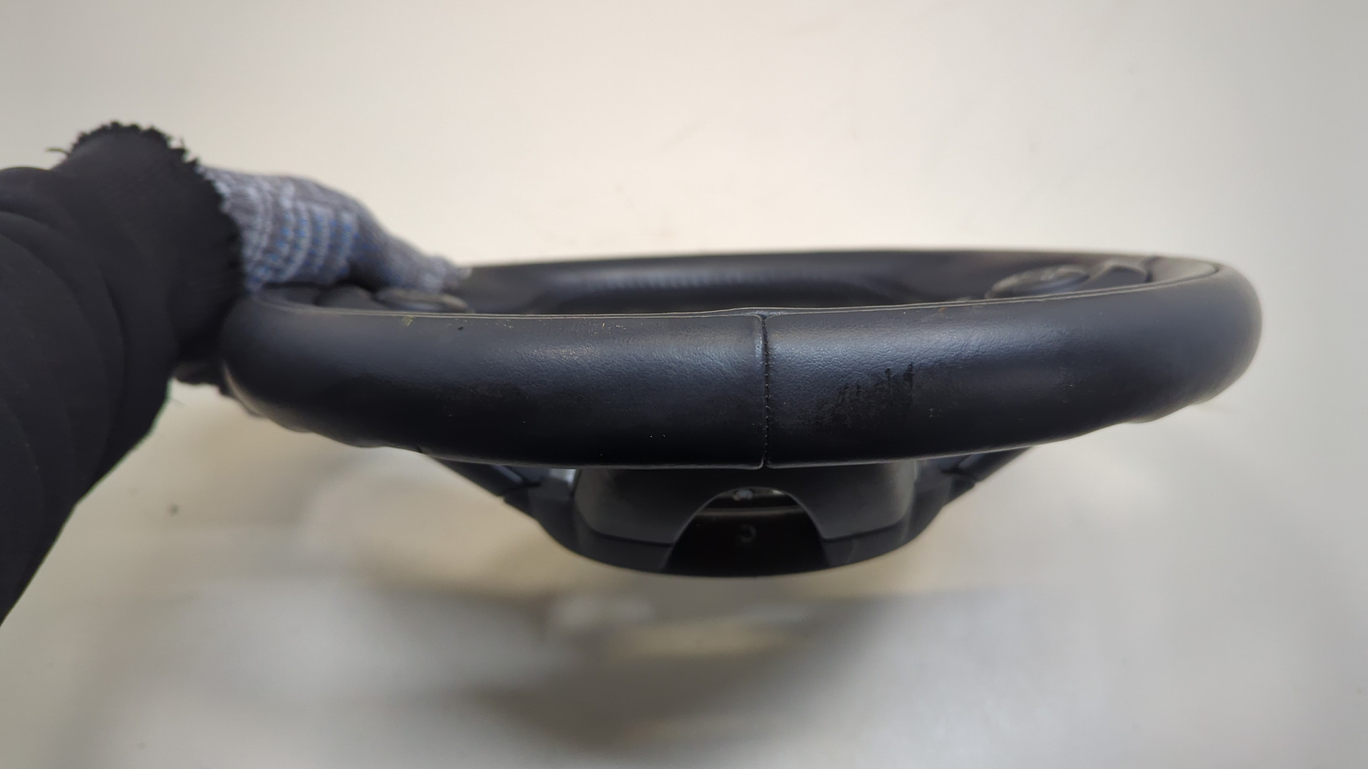 Рулевое колесо (руль)