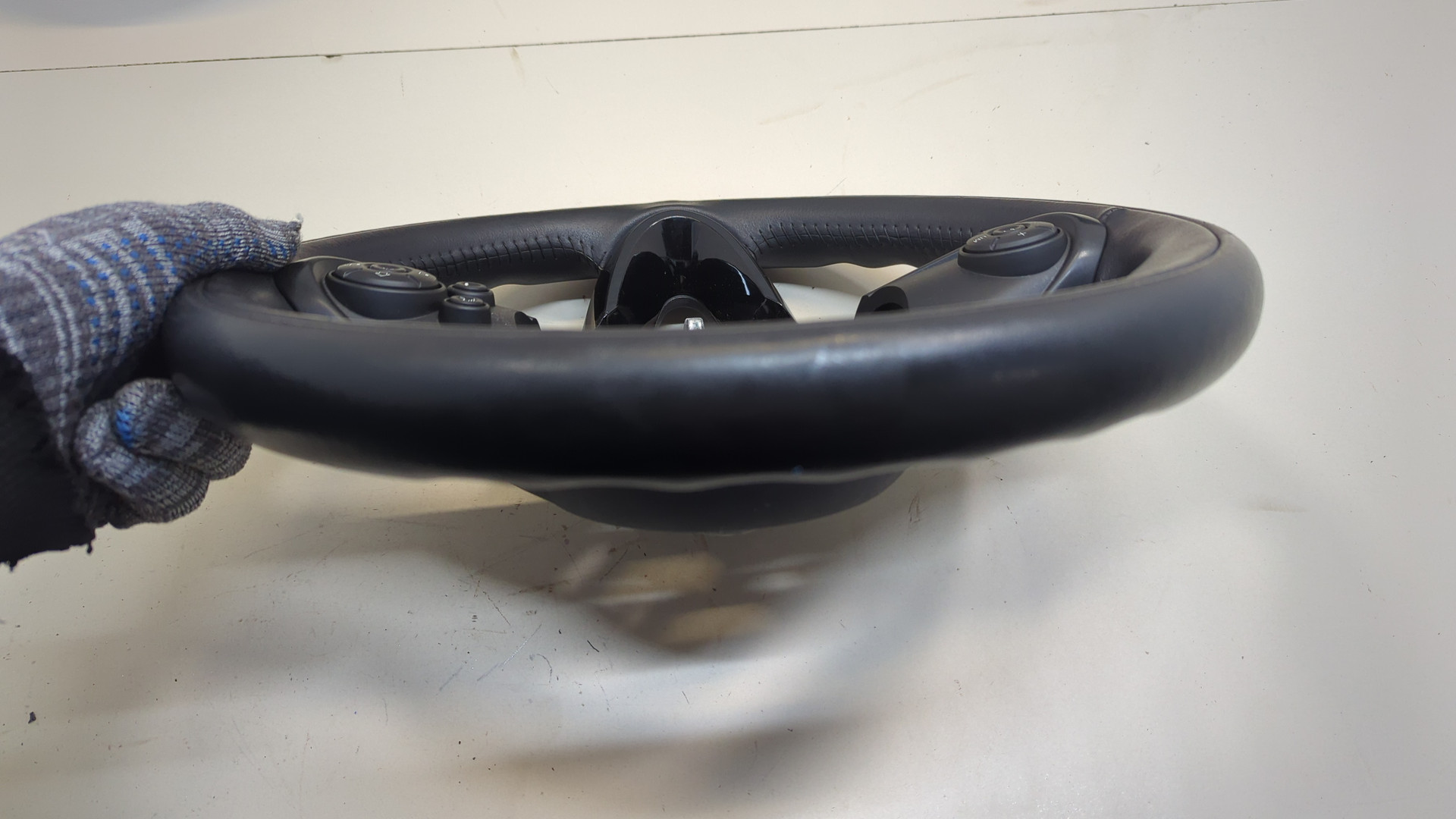 Рулевое колесо (руль)