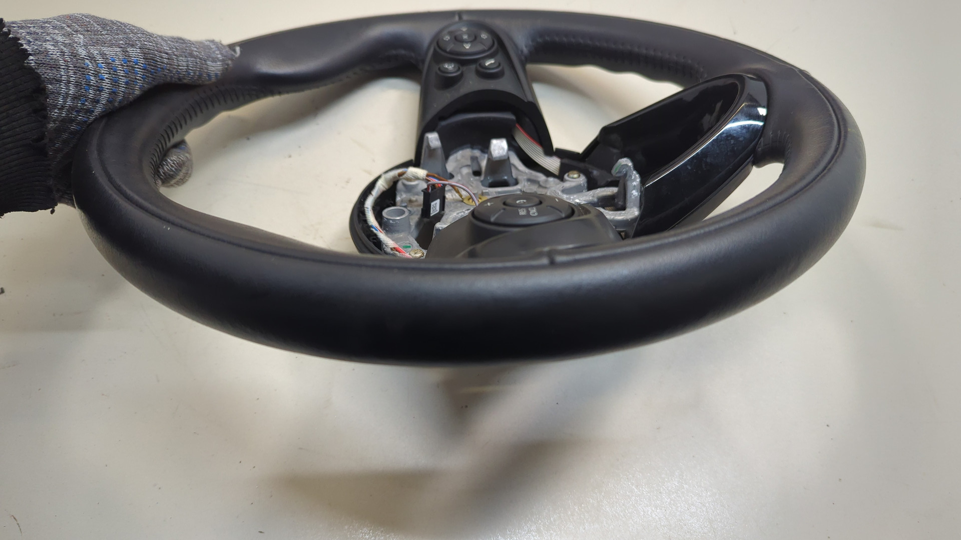 Рулевое колесо (руль)