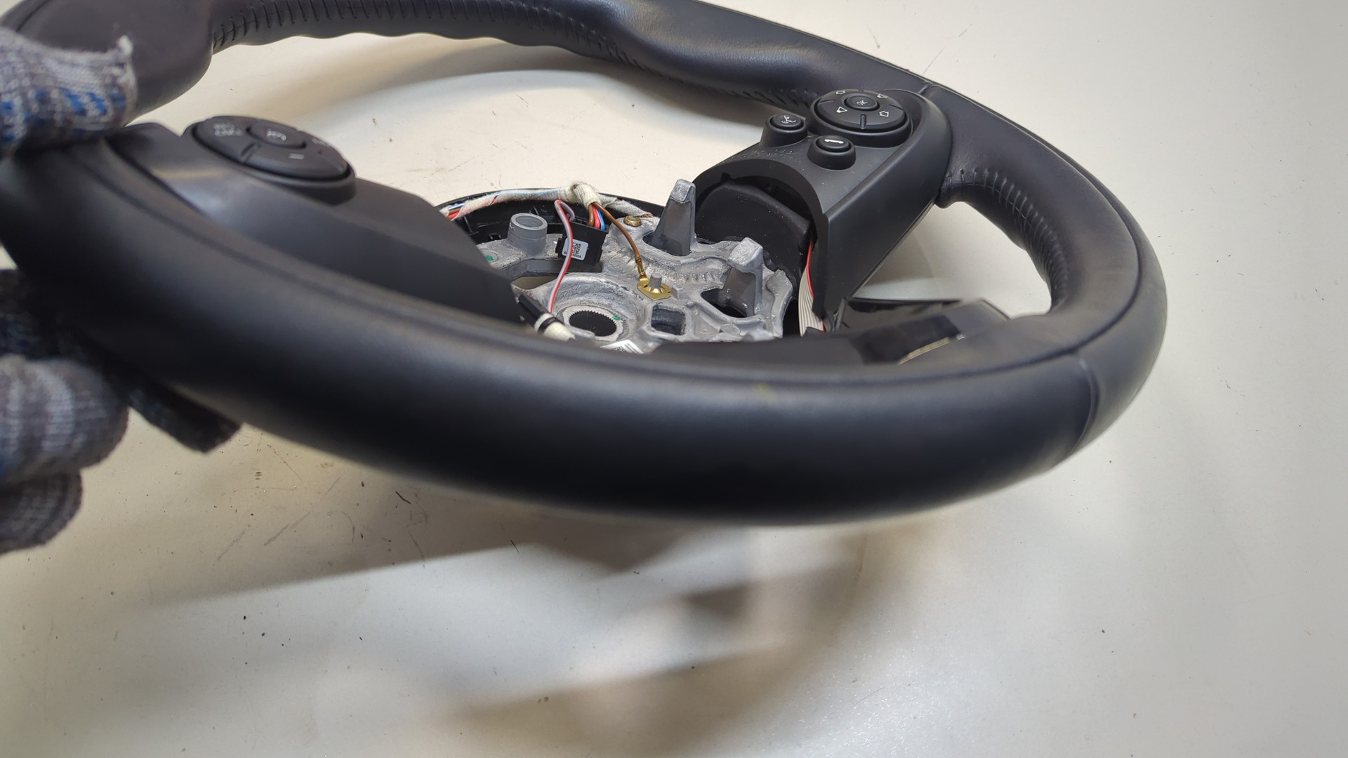 Рулевое колесо (руль)