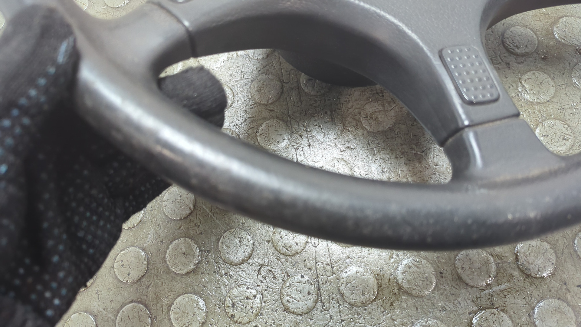 Рулевое колесо (руль)