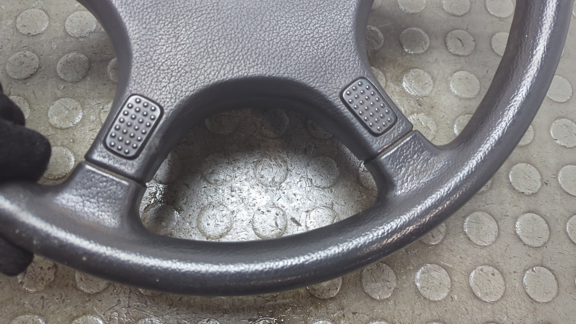 Рулевое колесо (руль)