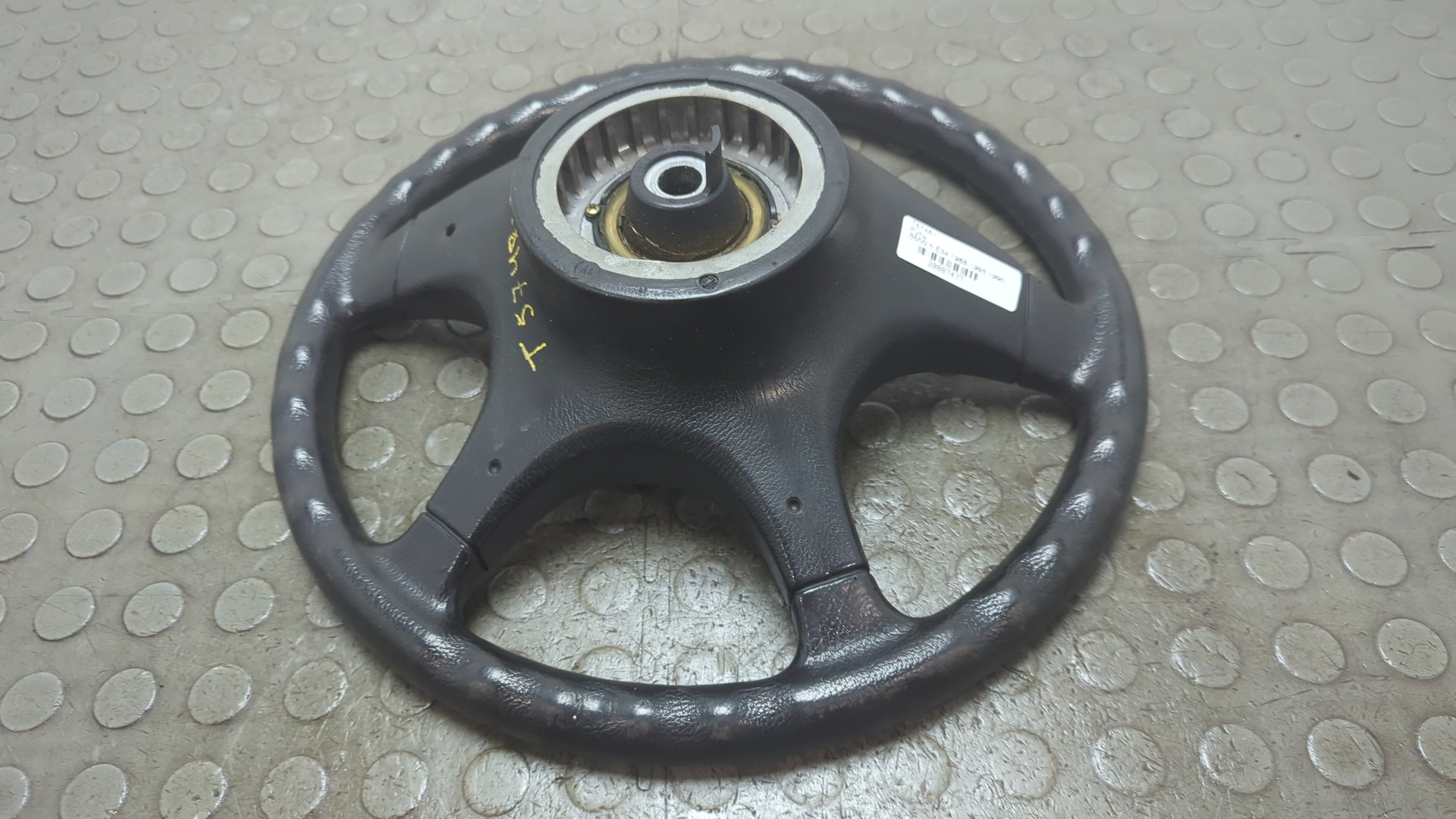 Рулевое колесо (руль)