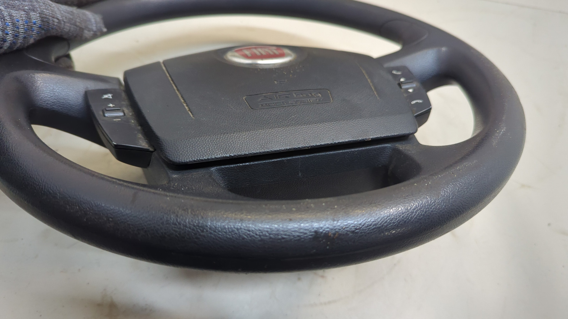 Рулевое колесо (руль)