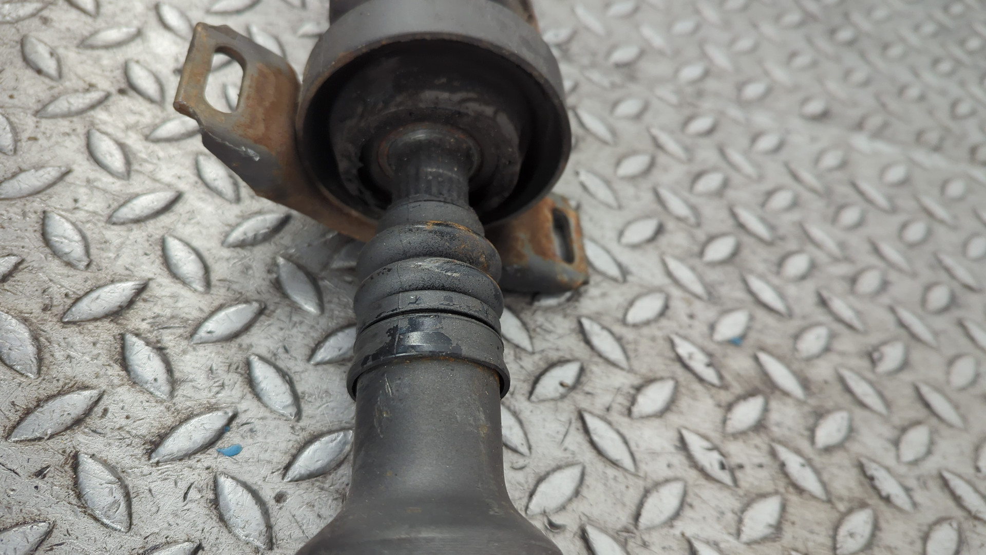 Вал карданный задний