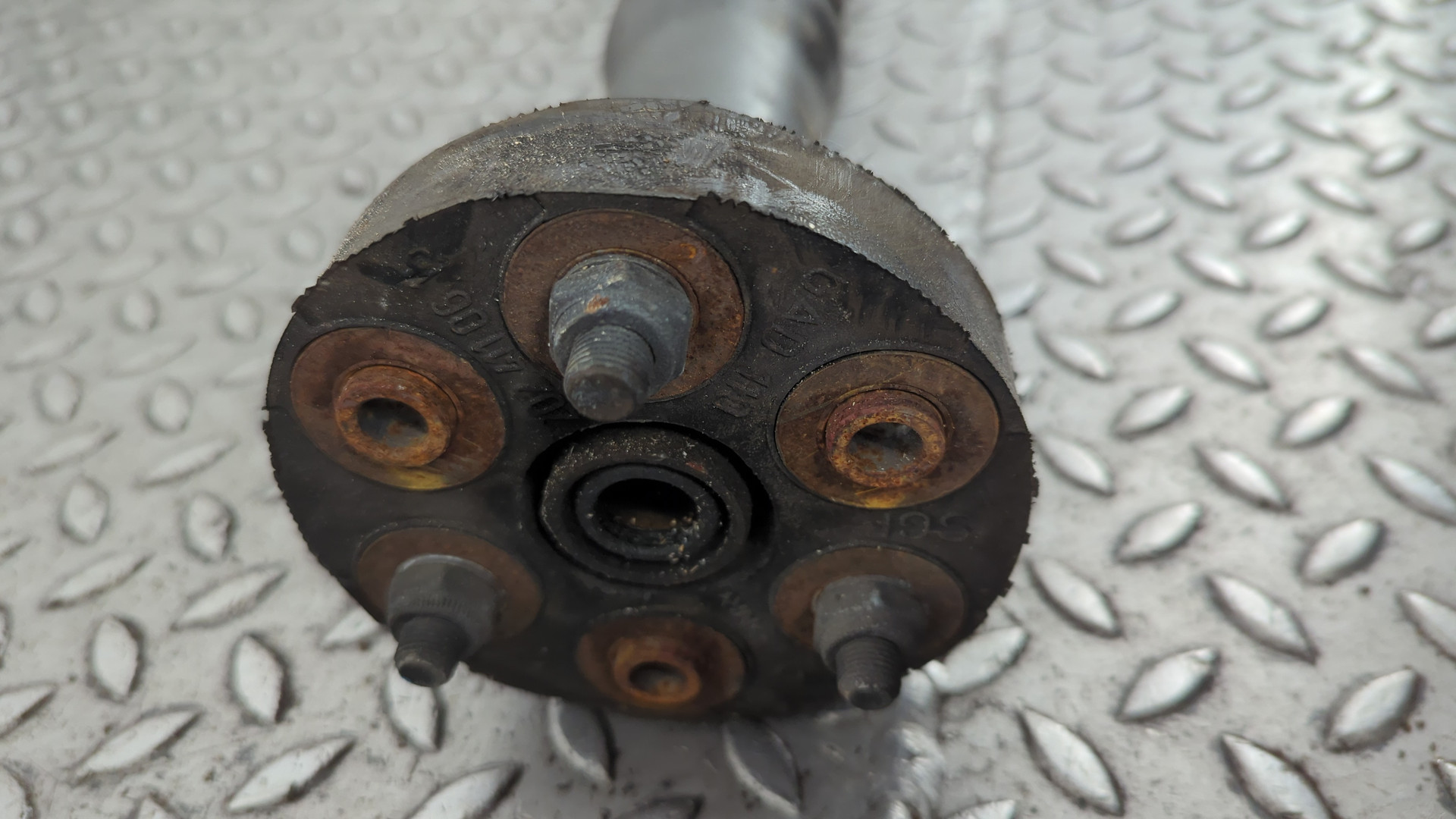 Вал карданный задний