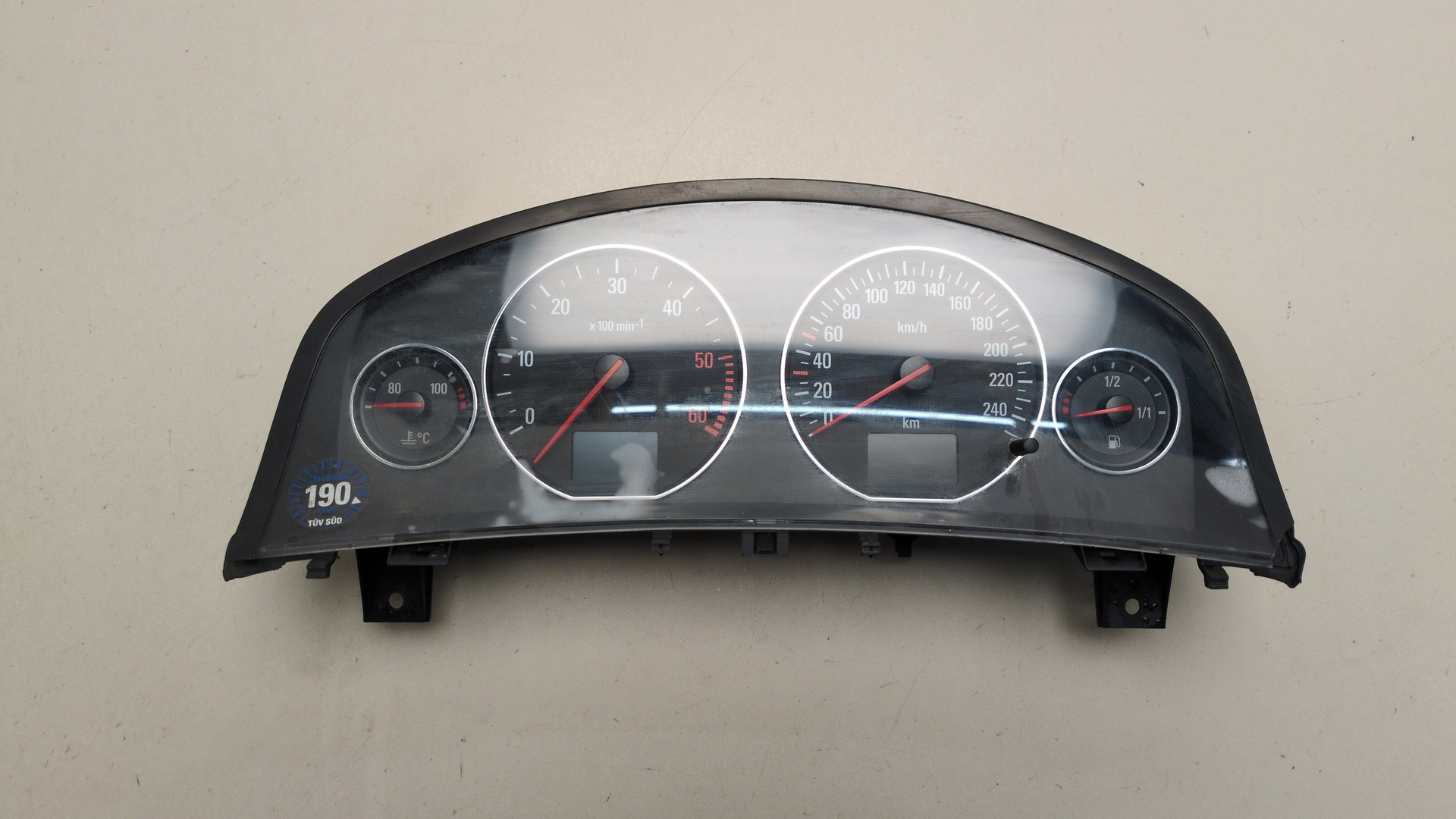 Панель приборов