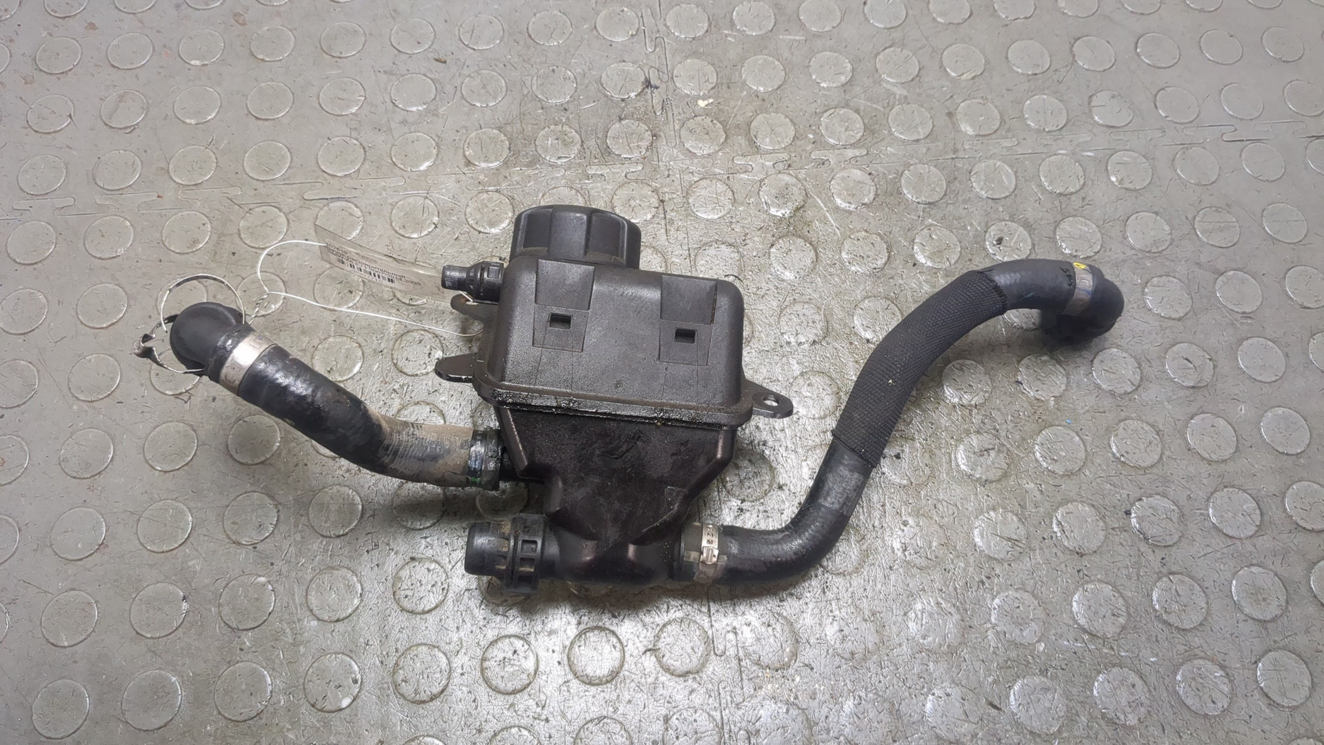 Бачок расширительный