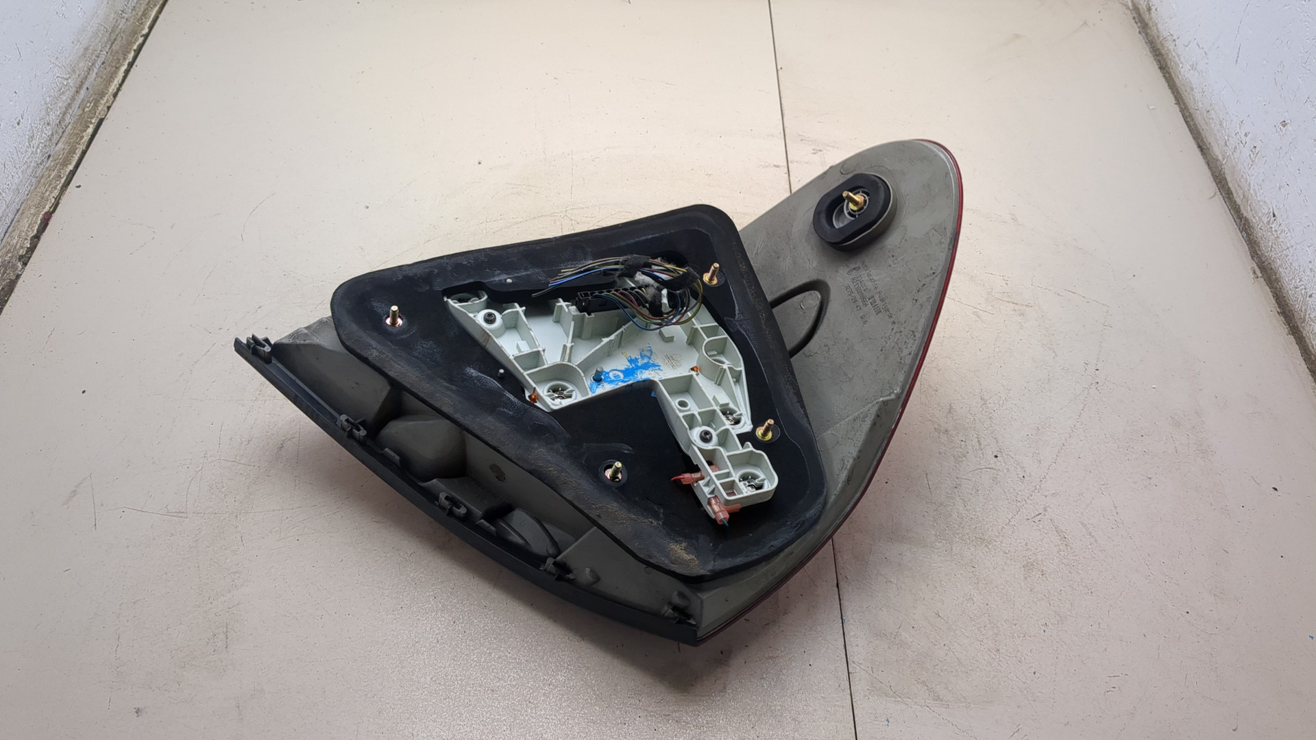 Фонарь задний правый