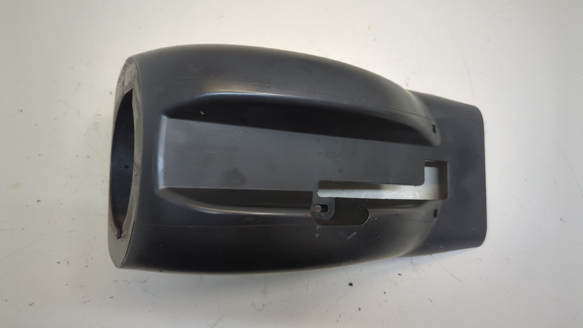 Кожух рулевой колонки