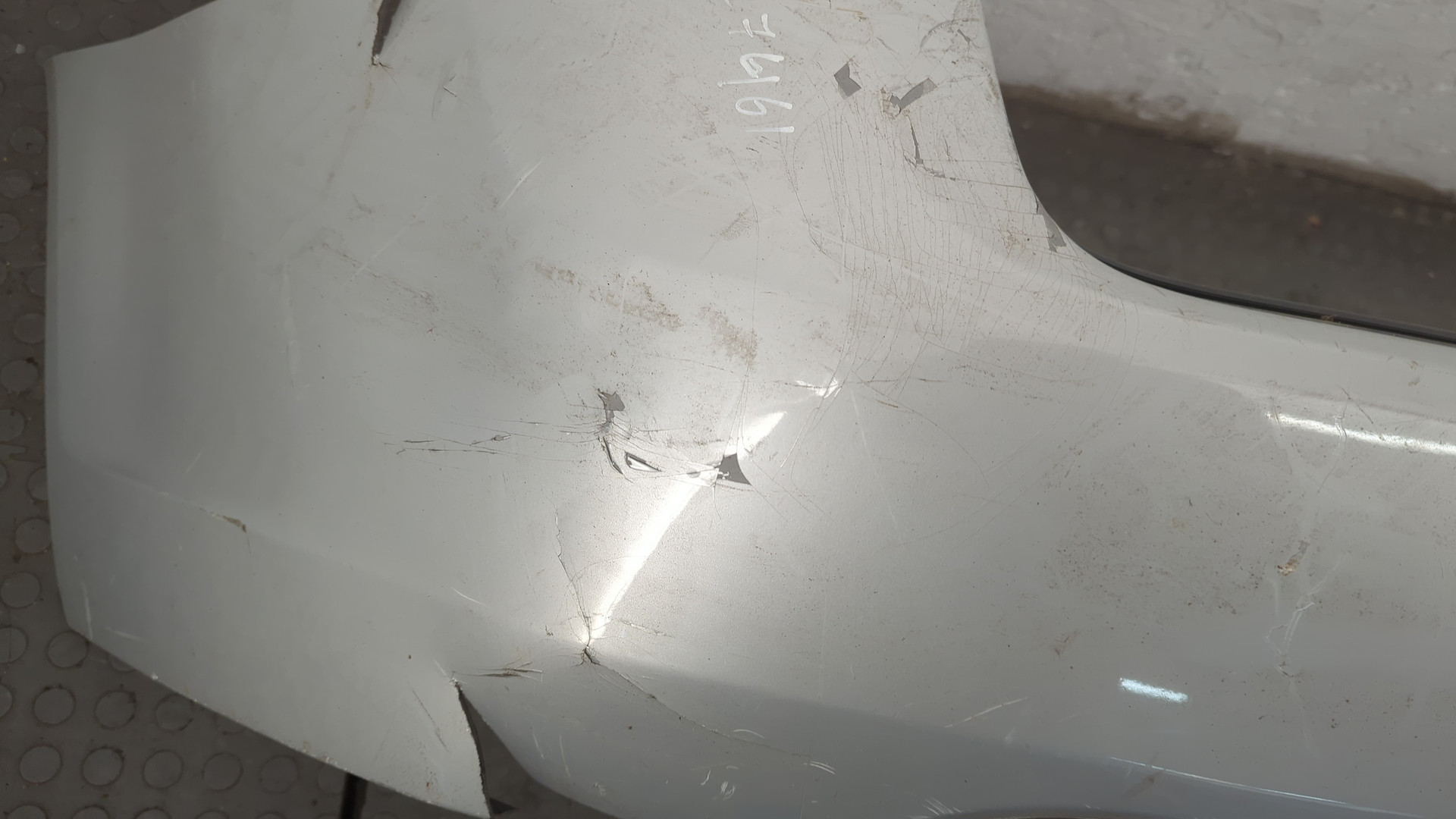 Бампер задний