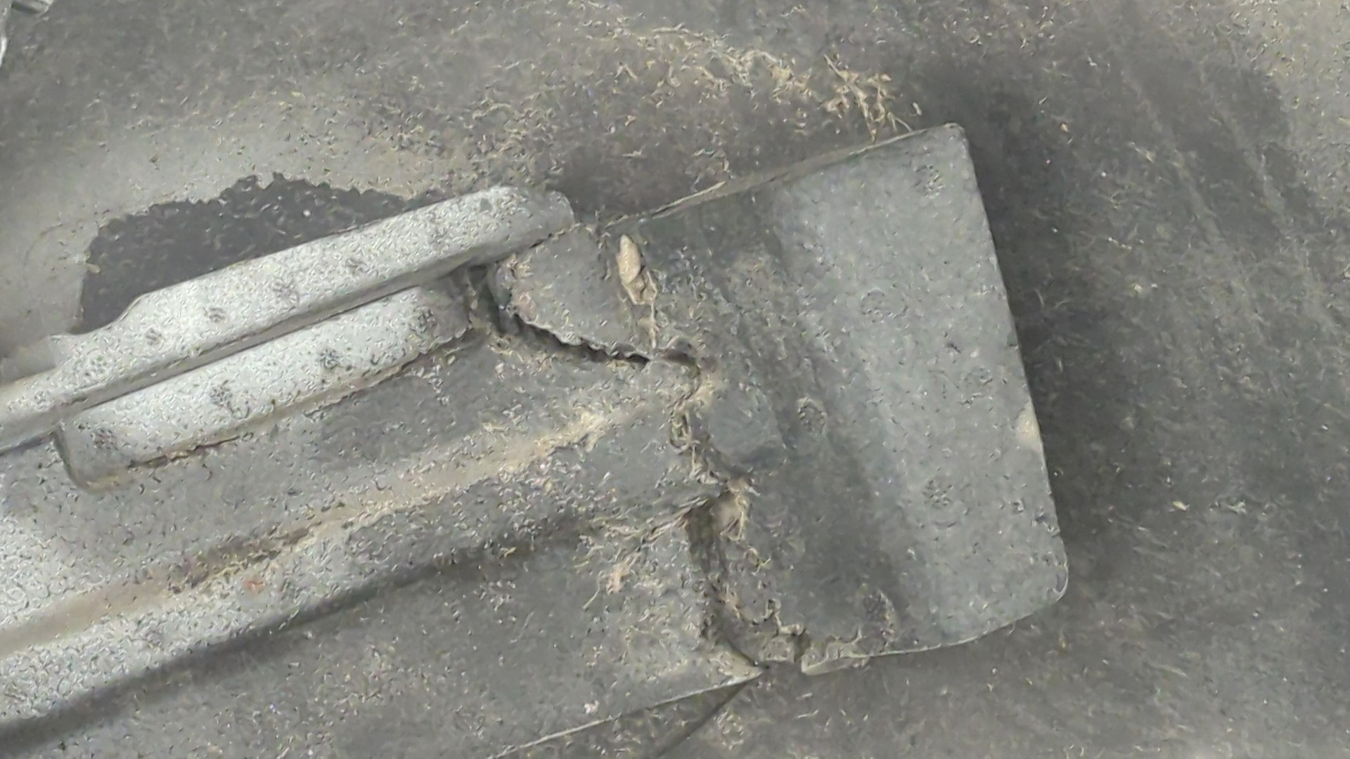 Бампер задний