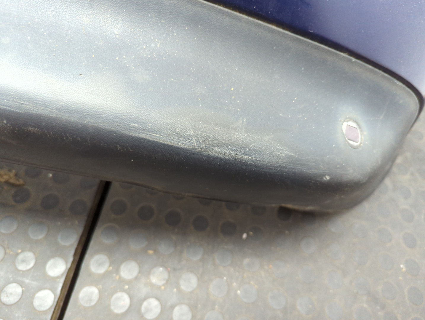 Бампер задний