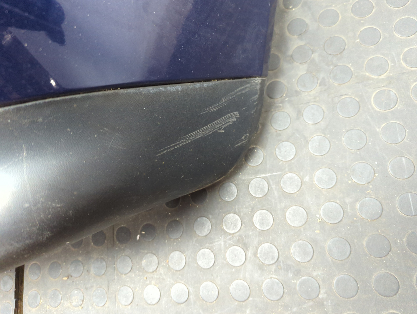 Бампер задний