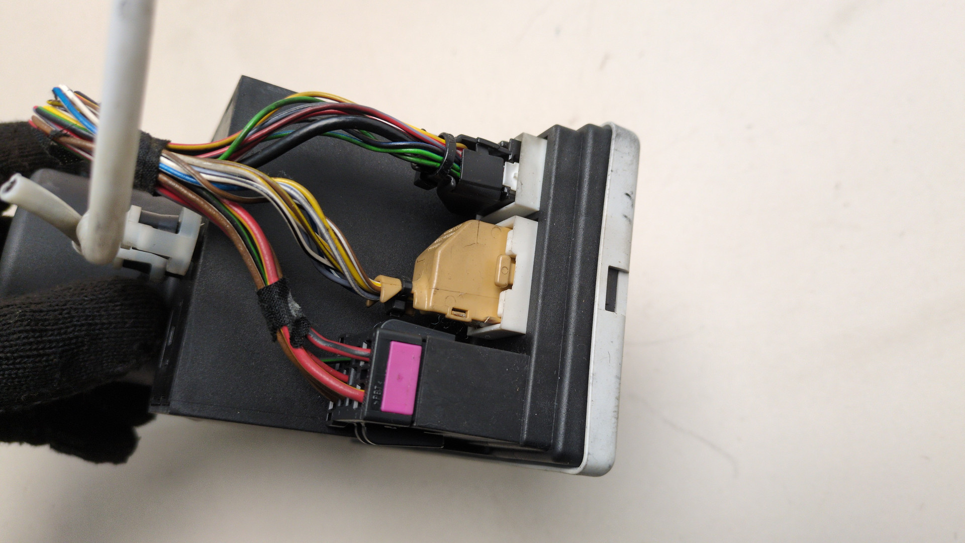 Вакуумное устройство системы центрального замка