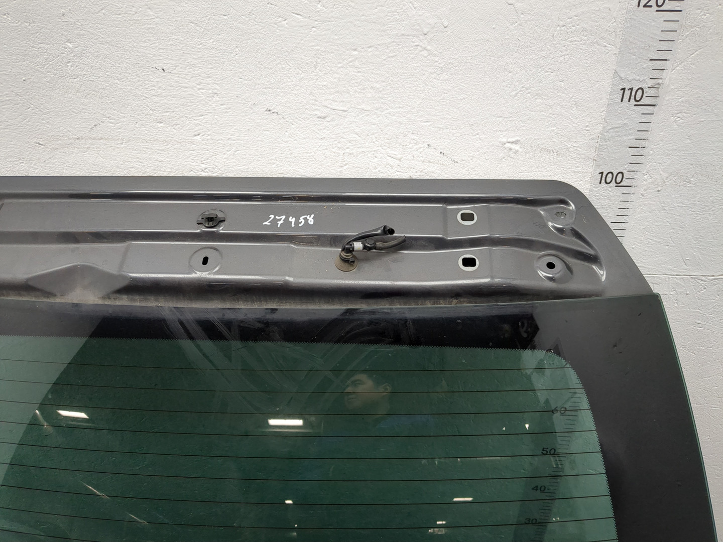 Дверь багажника