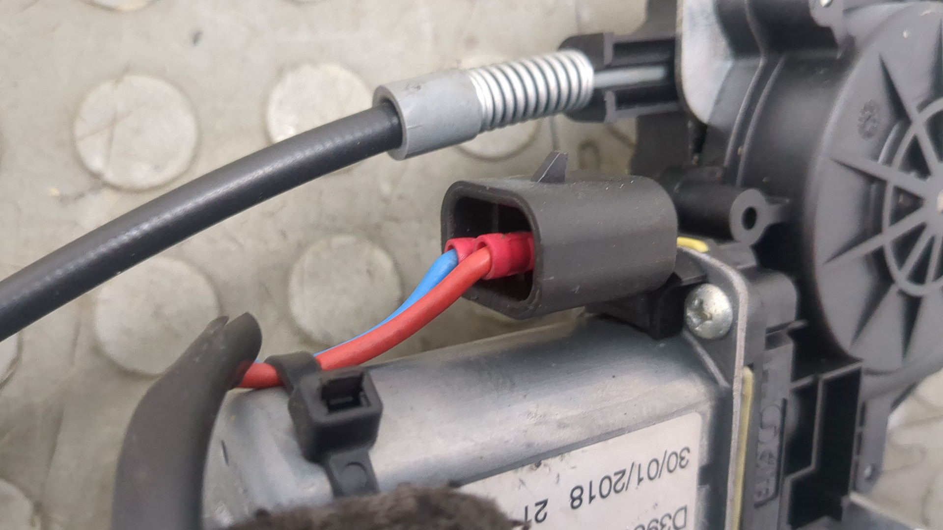 Стеклоподъемник электр. передний левый