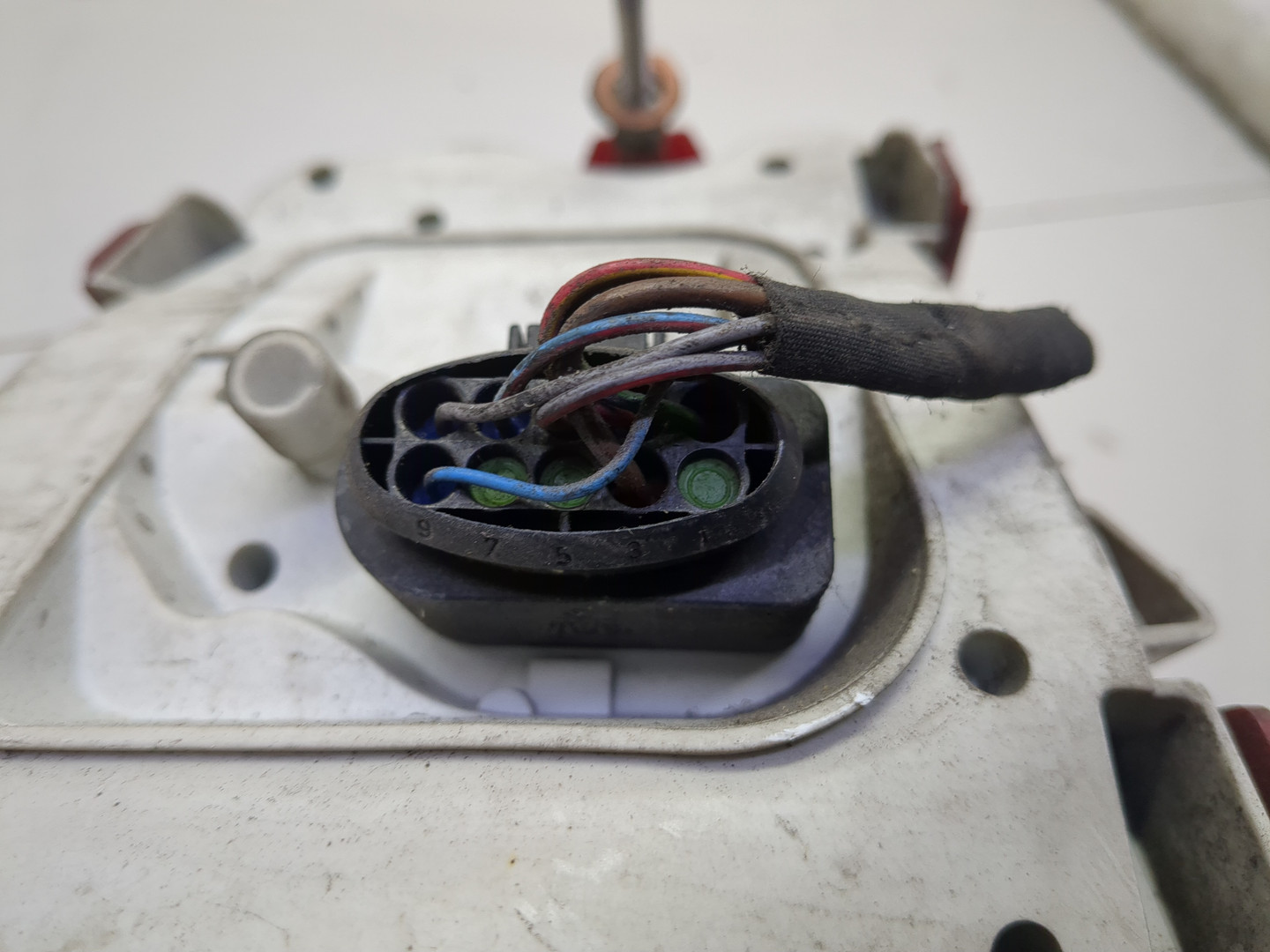 Фонарь задний правый