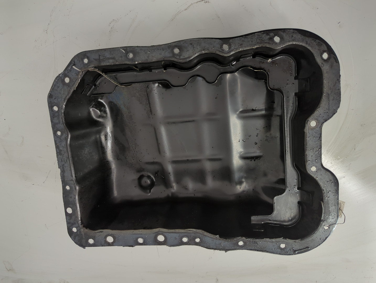 Поддон масляный двигателя (картер)