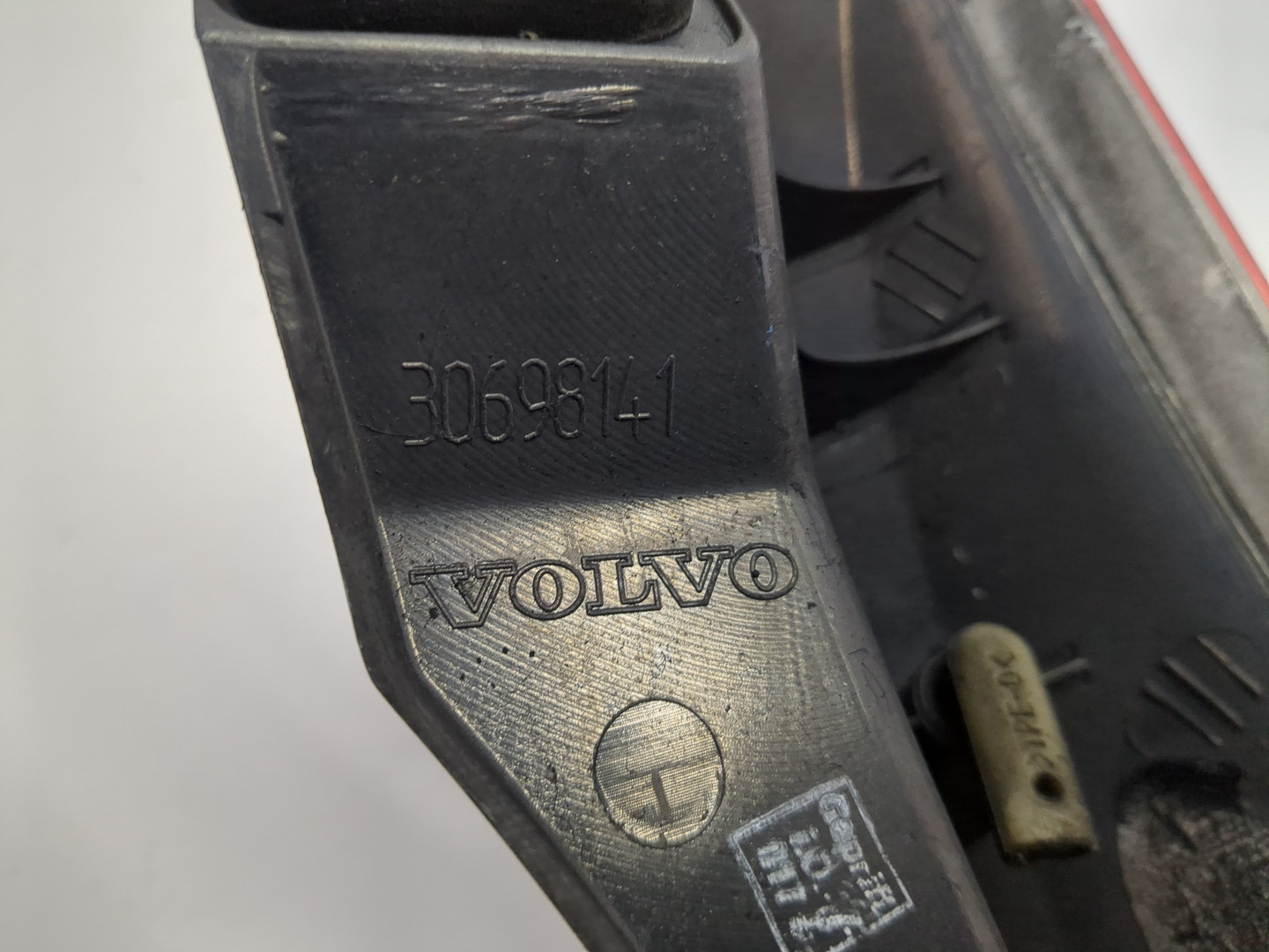 Отражатель в бампер задний левый