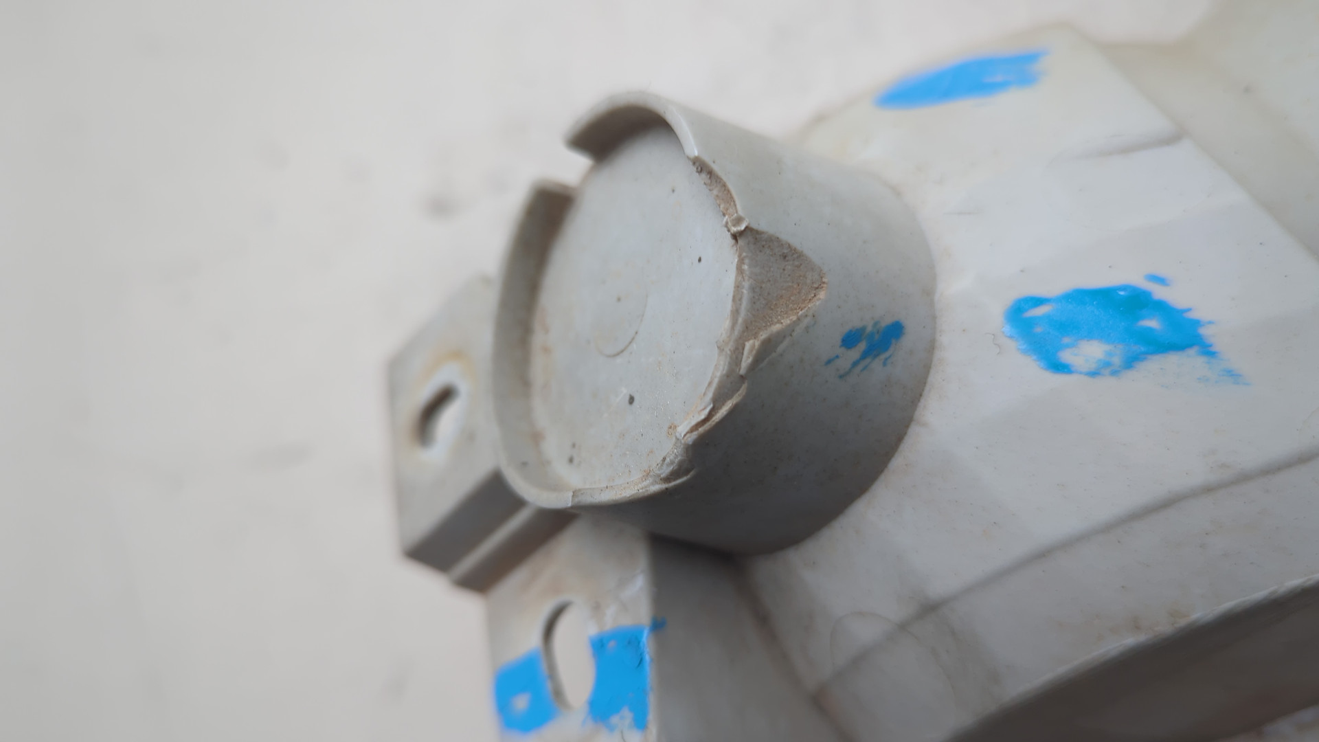 Фара противотуманная левая