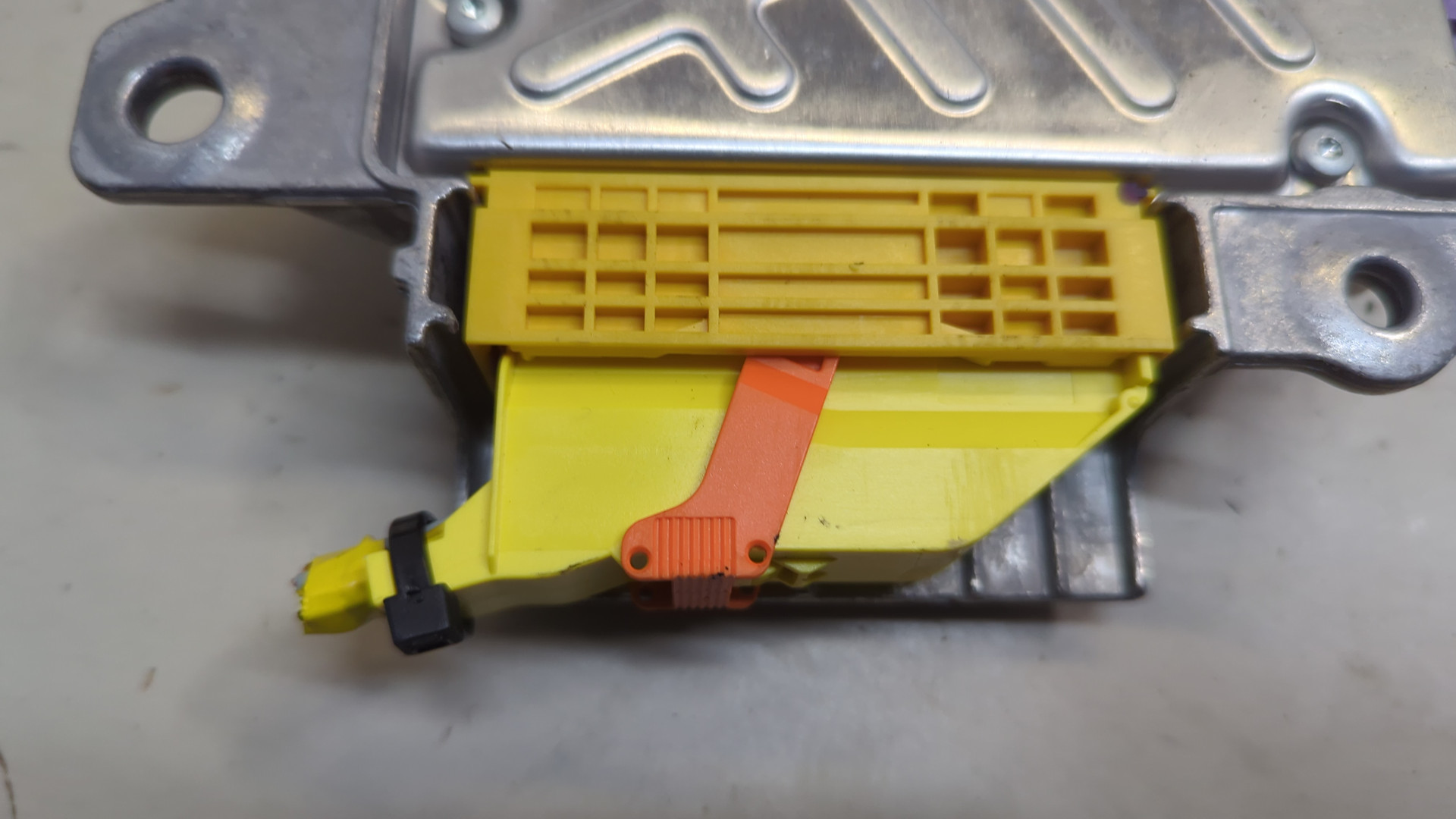 Блок управления подушек безопасности (AIR BAG)