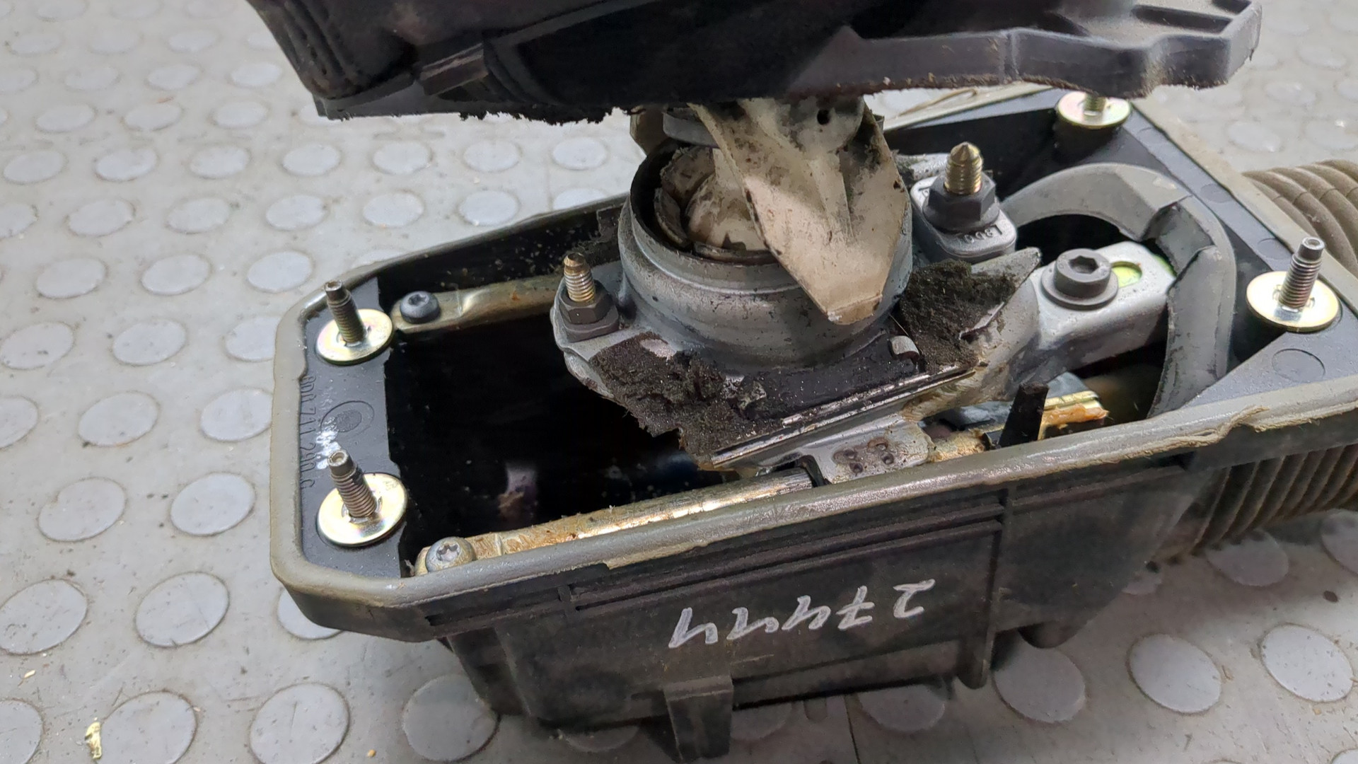 Кулиса МКПП / АКПП