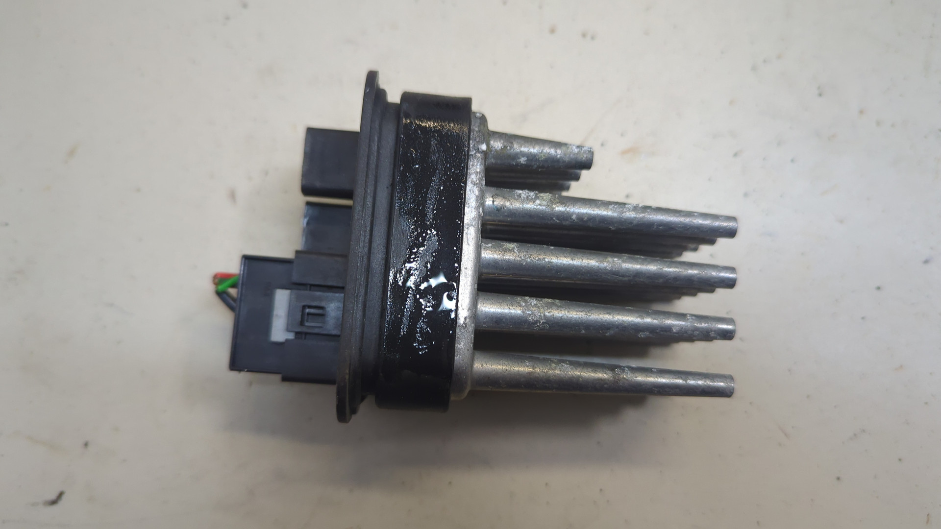 Резистор отопителя