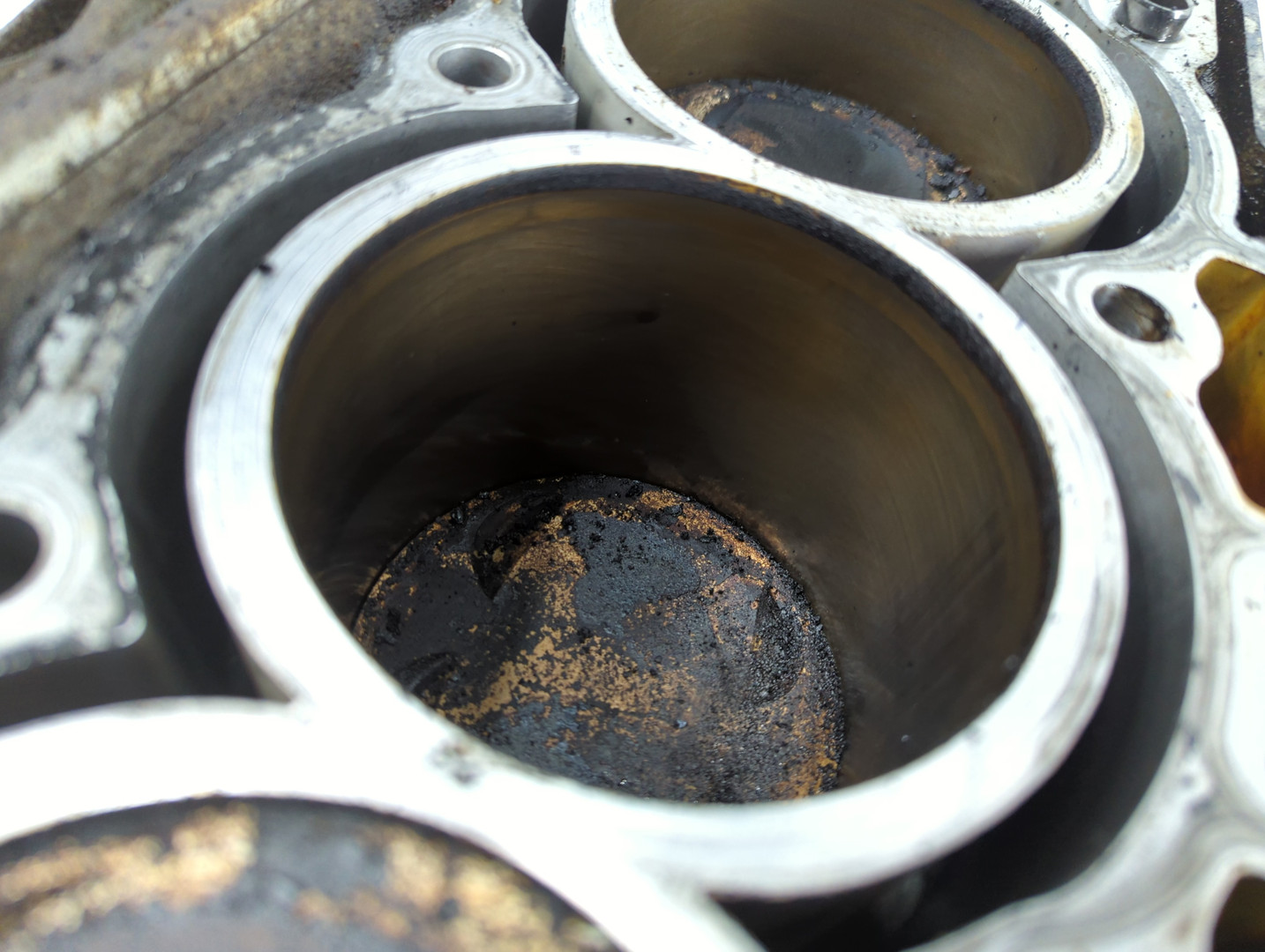 Блок двигателя