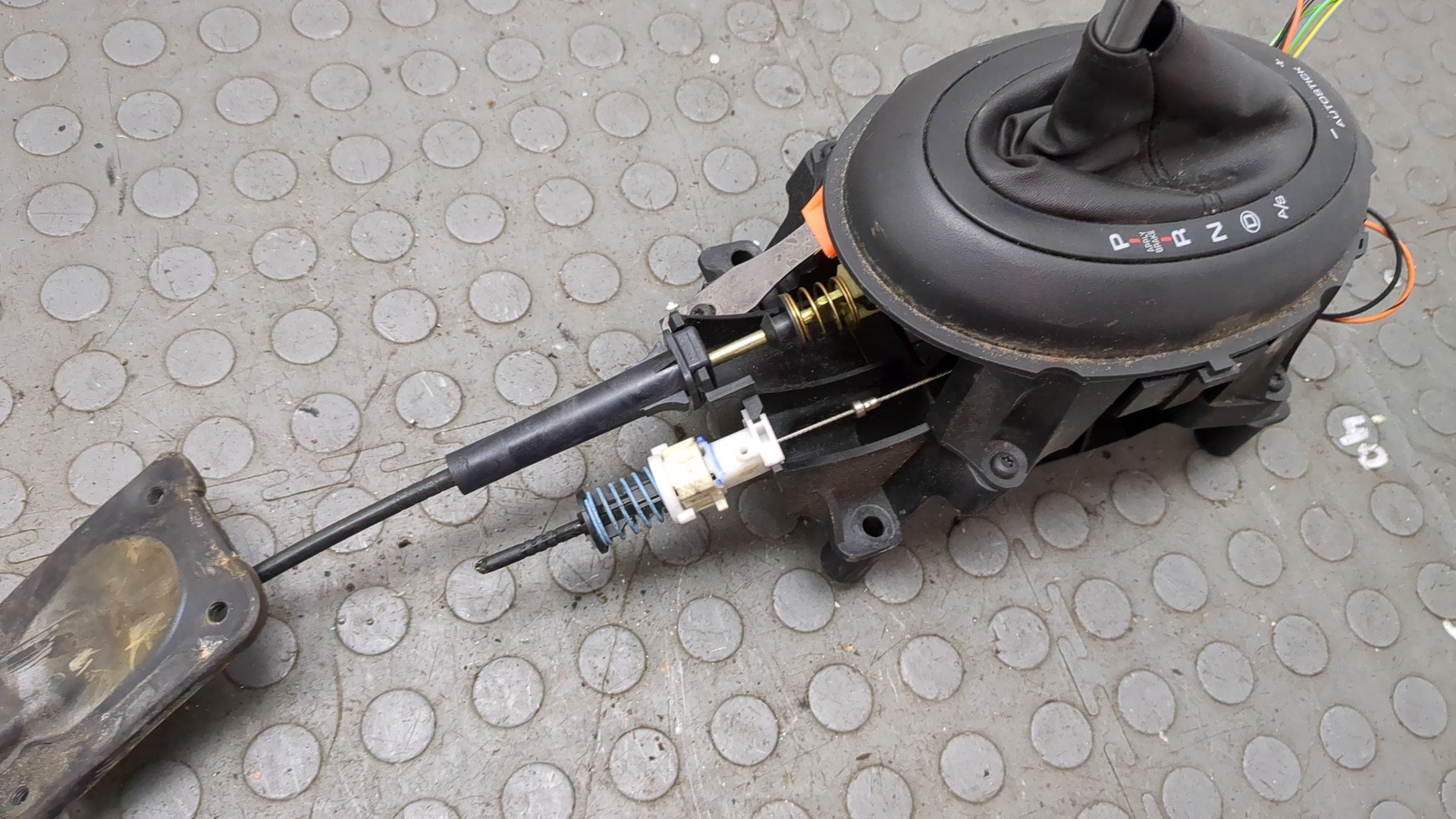 Кулиса МКПП / АКПП