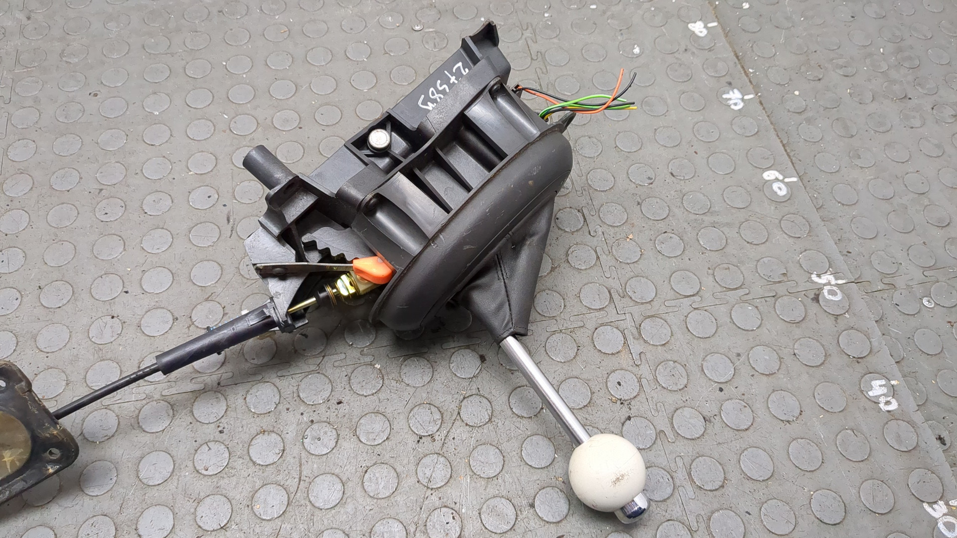 Кулиса МКПП / АКПП