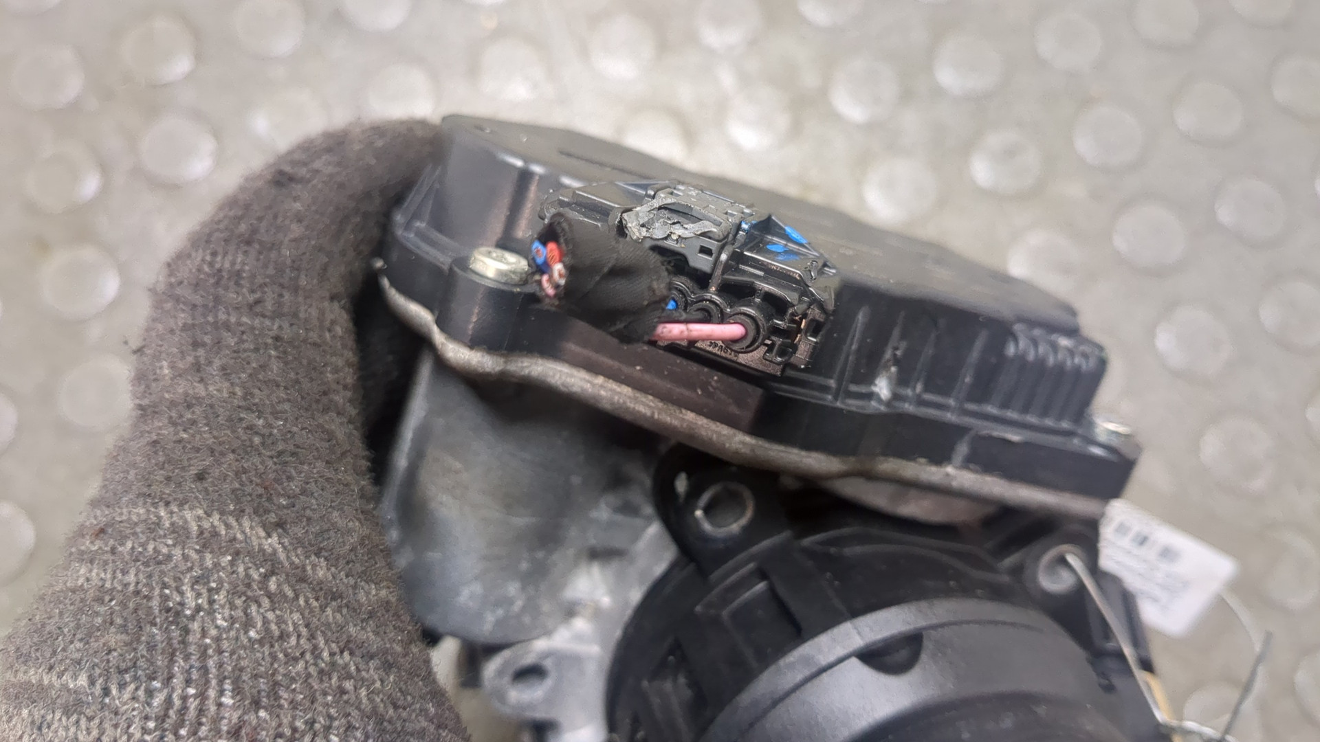 Заслонка дроссельная электрическая