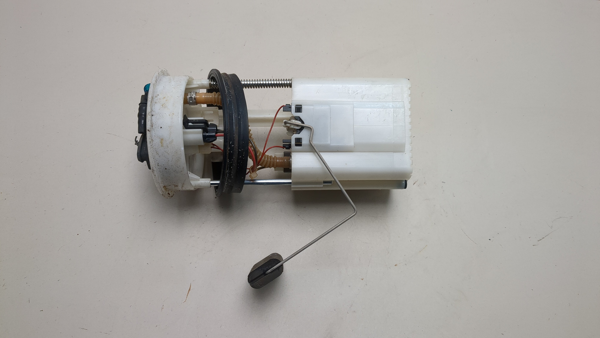 Насос топливный электрический