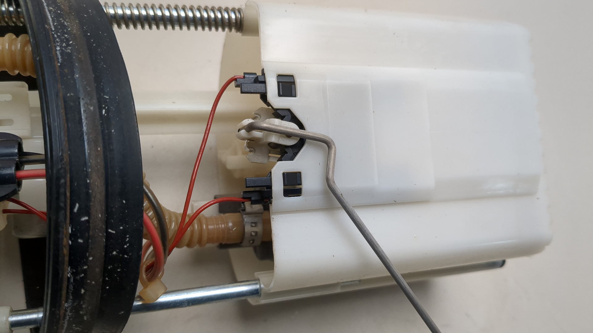 Насос топливный электрический